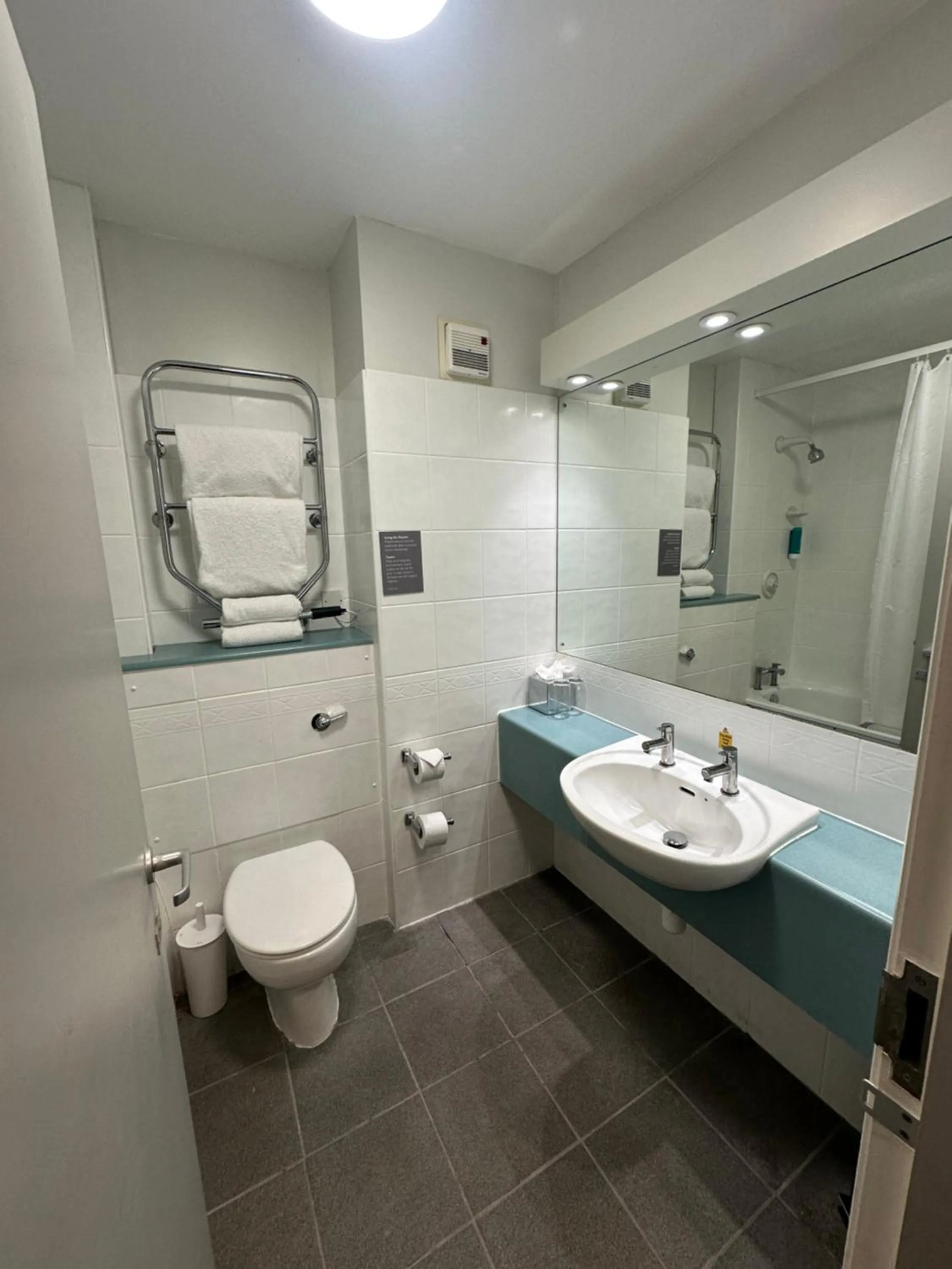 The Essex Golf & Country Club Hotel