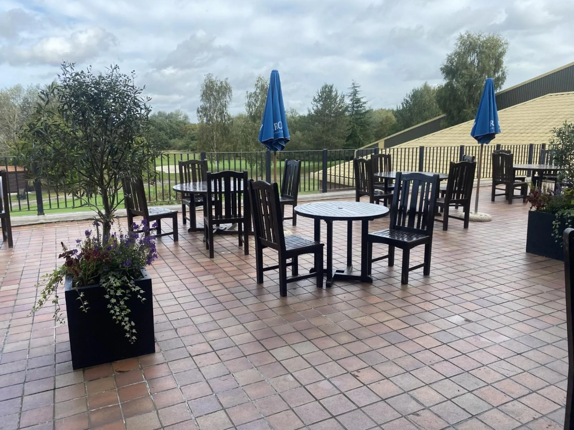 The Essex Golf & Country Club Hotel