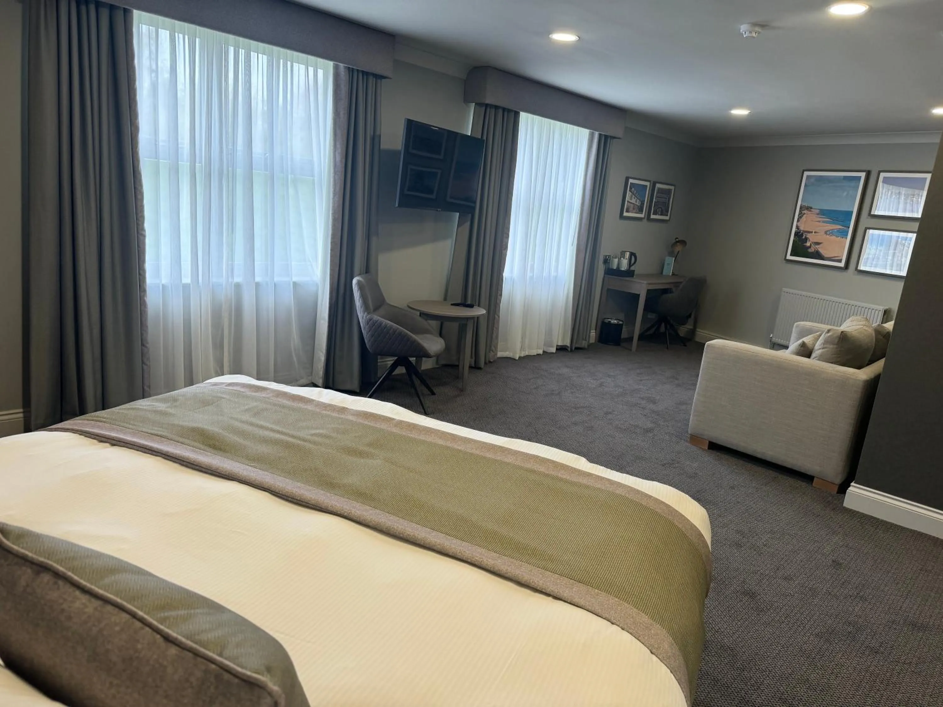 Bed in The Essex Golf & Country Club Hotel