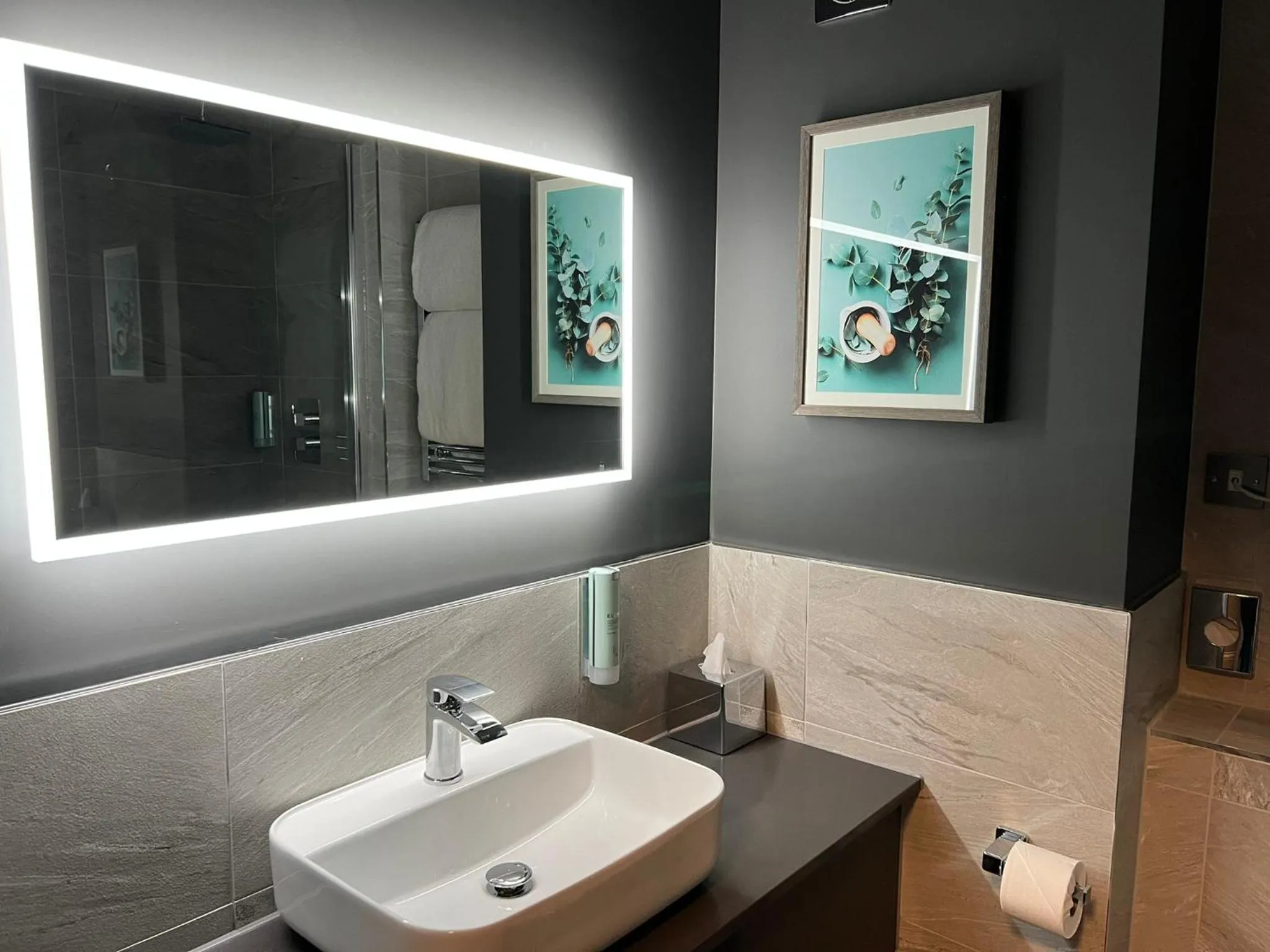 Bathroom in The Essex Golf & Country Club Hotel