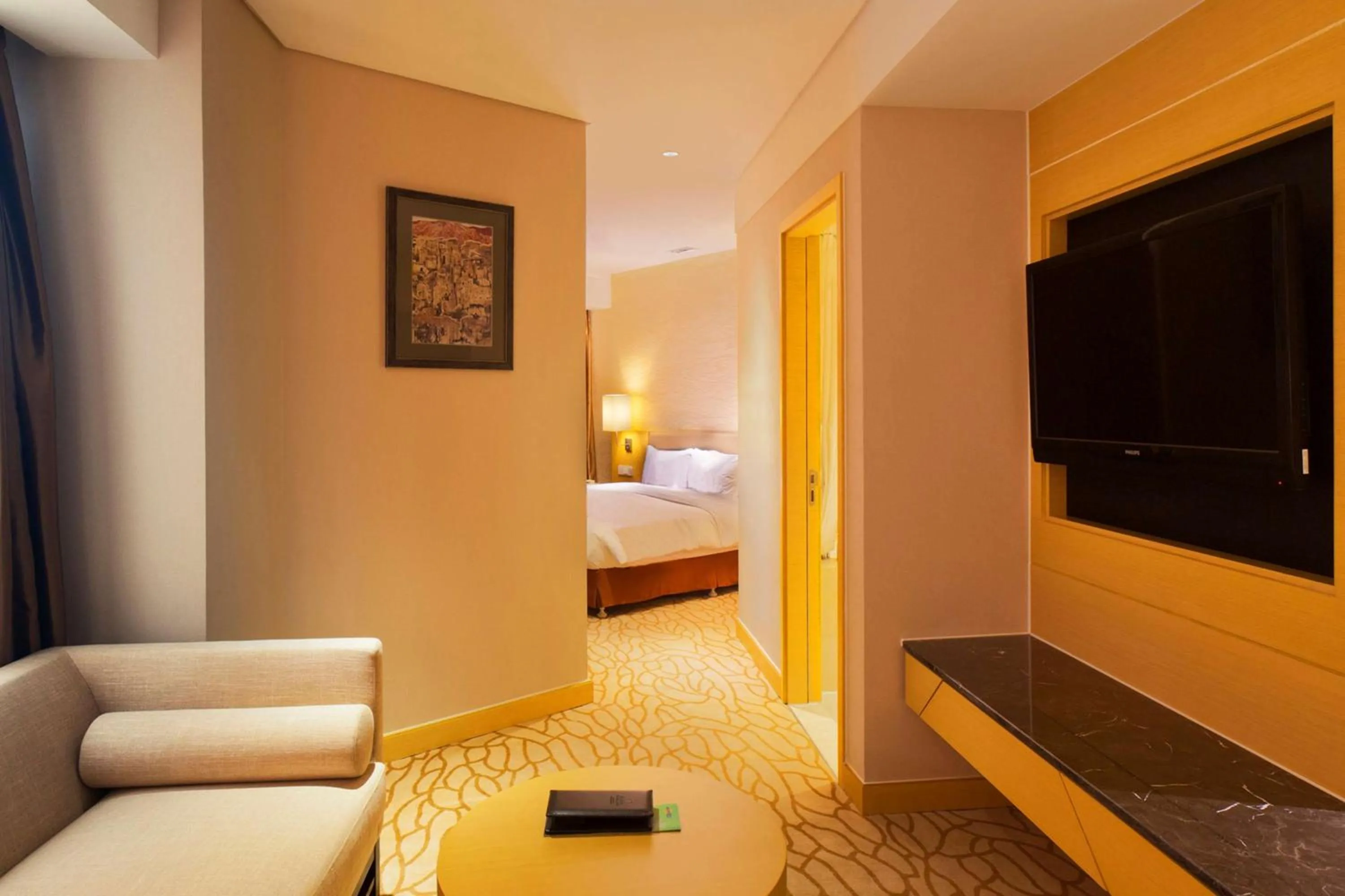 Photo of the whole room, Bed in Radisson Hotel Tianjin Aqua City