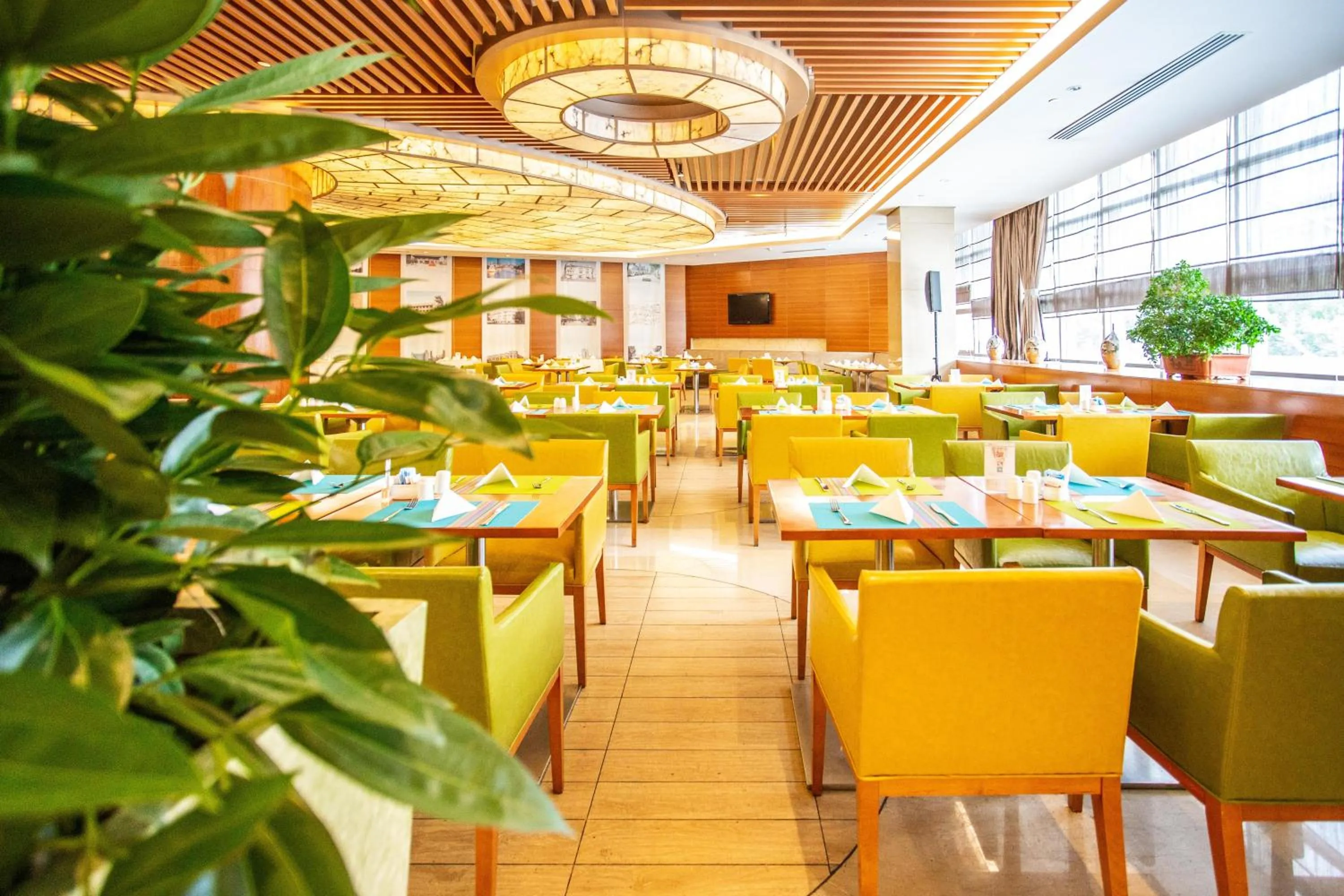 Restaurant/places to eat in Radisson Hotel Tianjin Aqua City