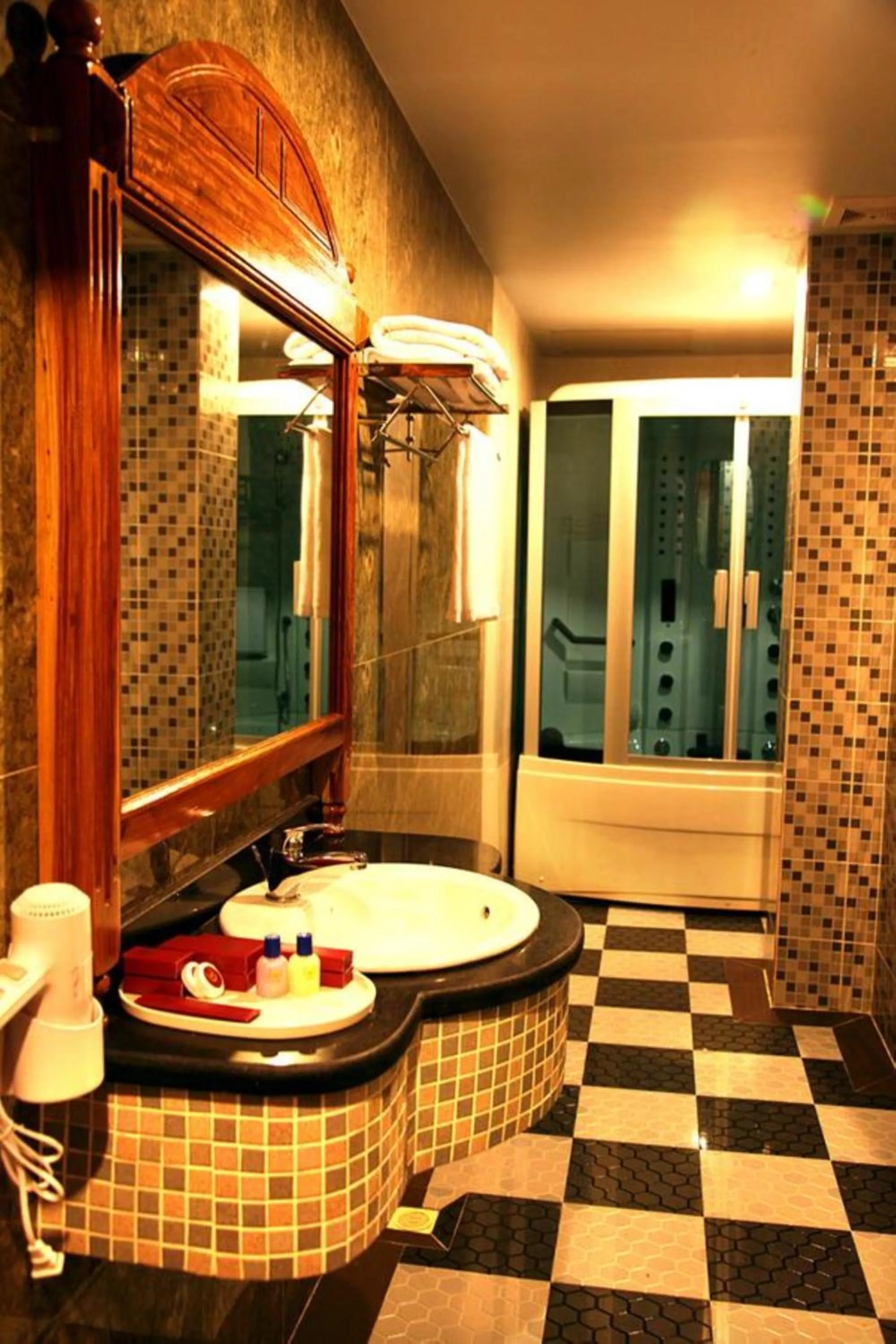 Bathroom in King Fy Hotel