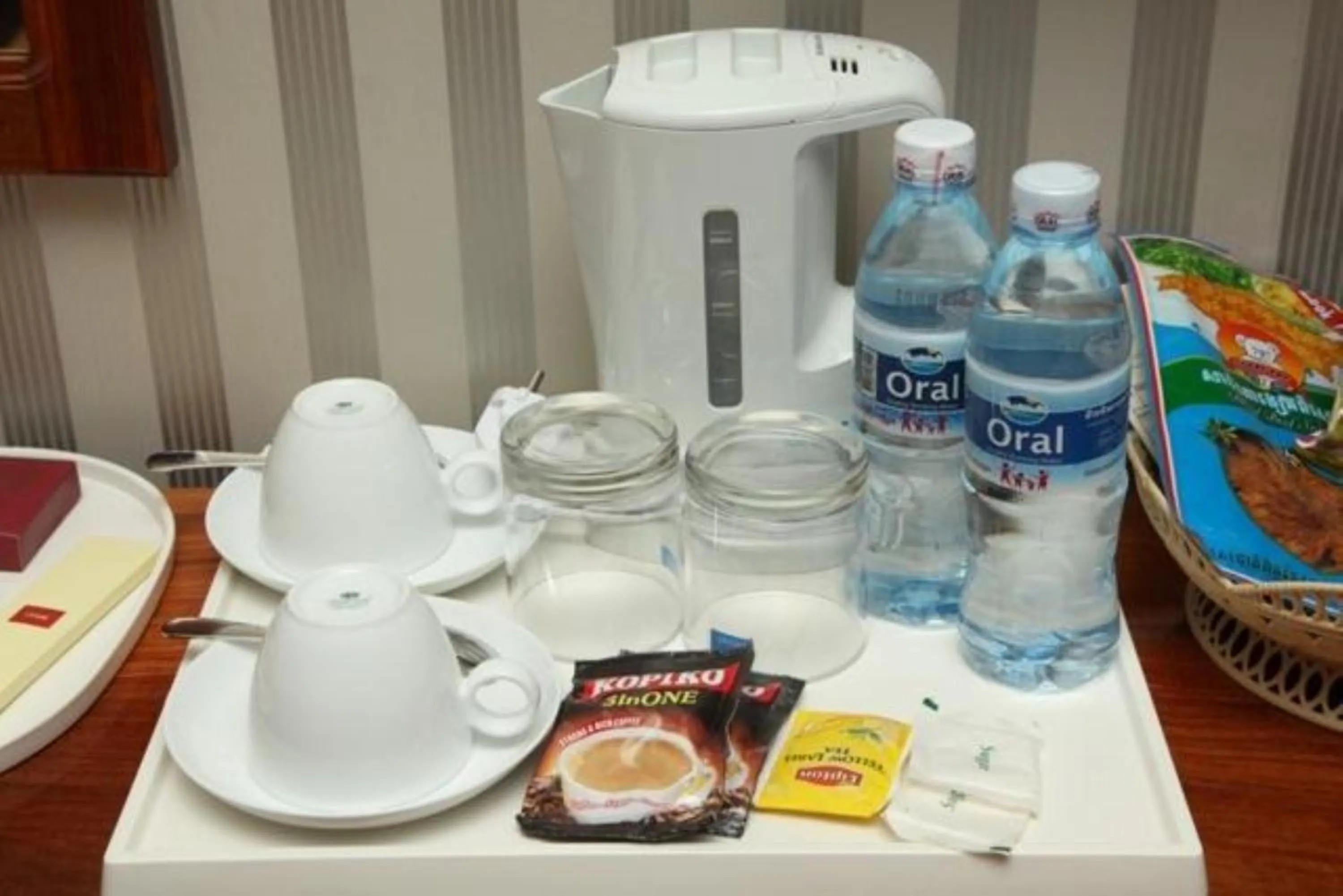 Coffee/tea facilities in King Fy Hotel