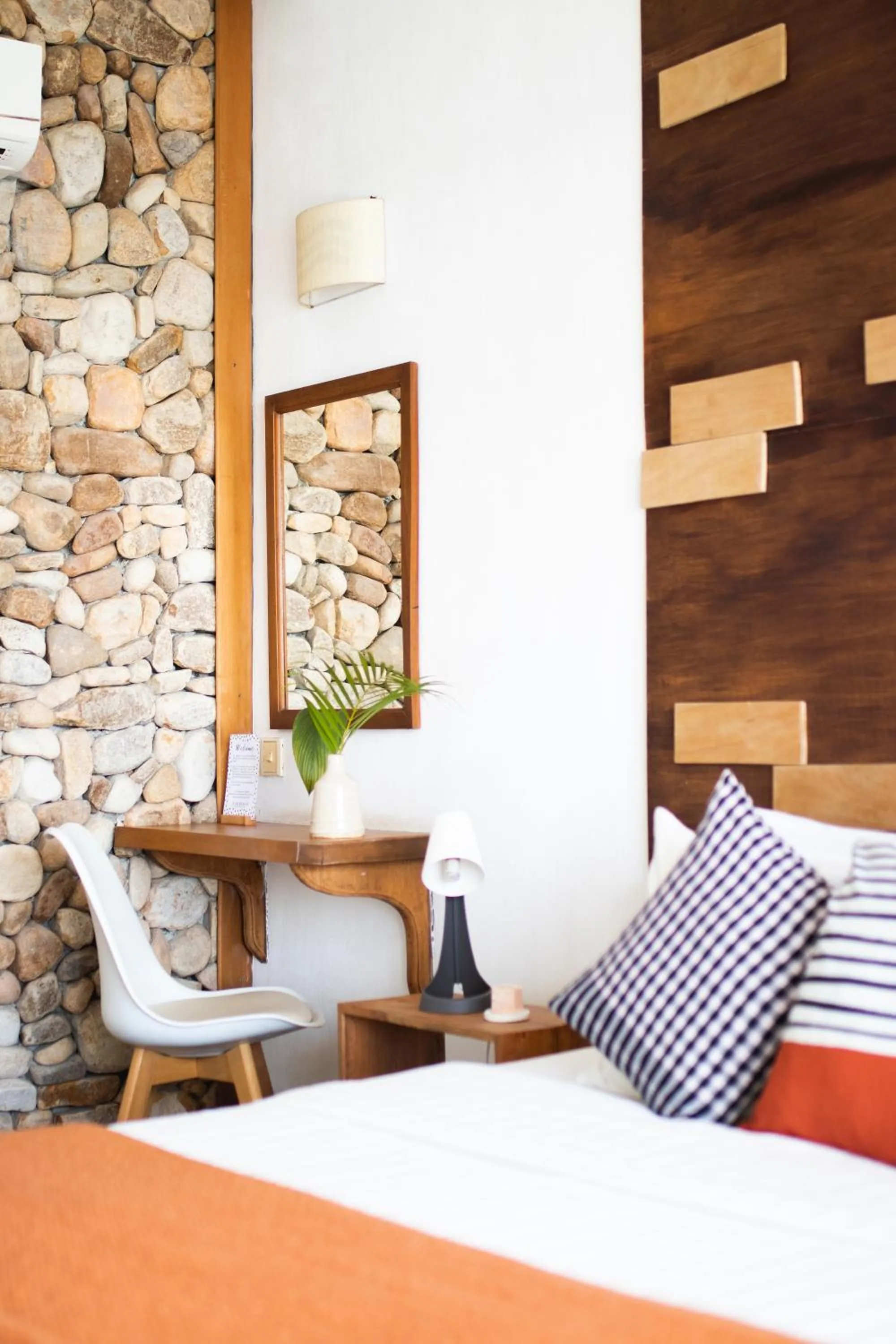 Bed in Saravoan-Kep Hotel