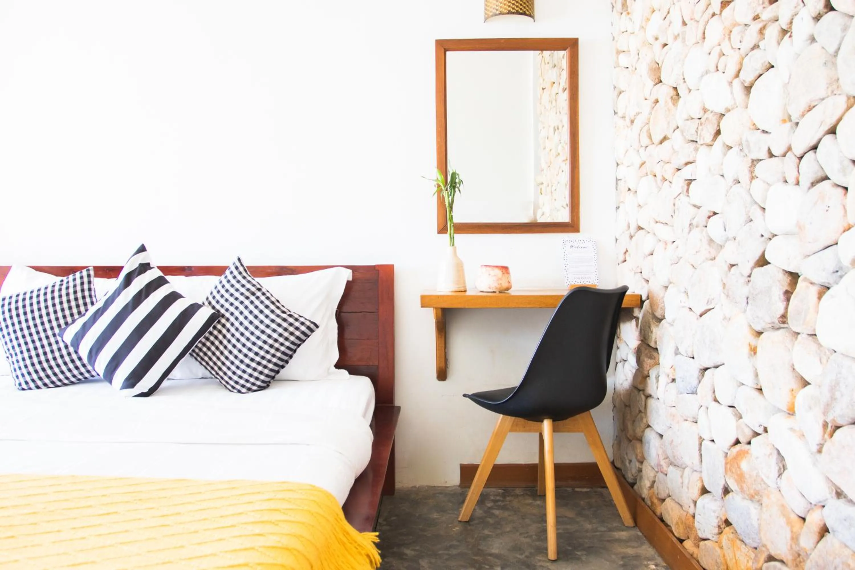 Bed in Saravoan-Kep Hotel