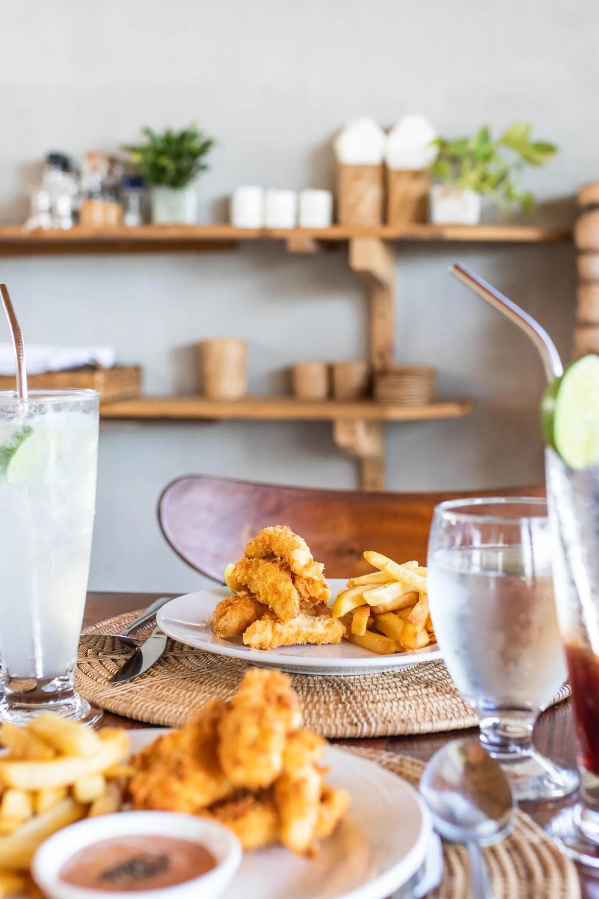 Restaurant/places to eat in Saravoan-Kep Hotel