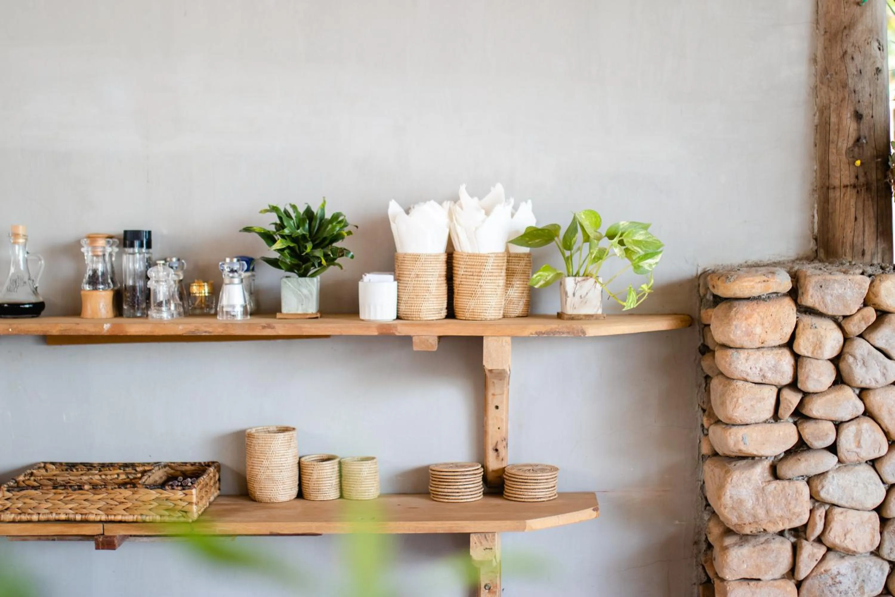 Restaurant/places to eat in Saravoan-Kep Hotel