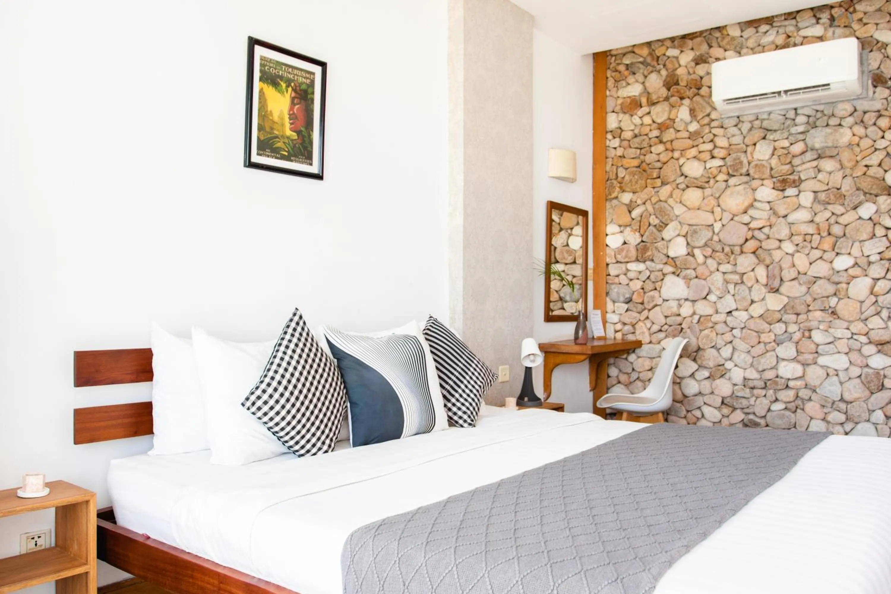 Bed in Saravoan-Kep Hotel