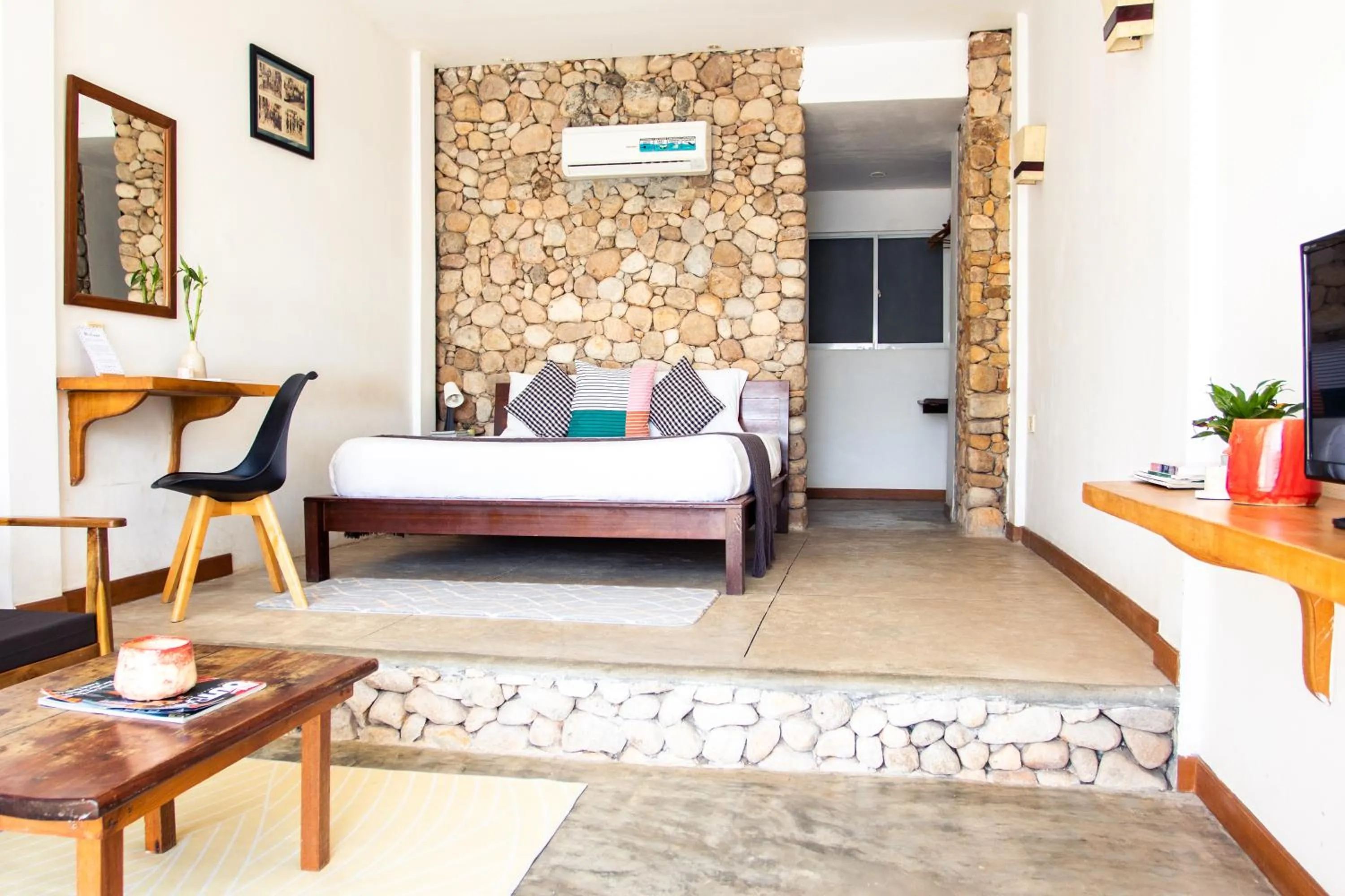 Bed in Saravoan-Kep Hotel