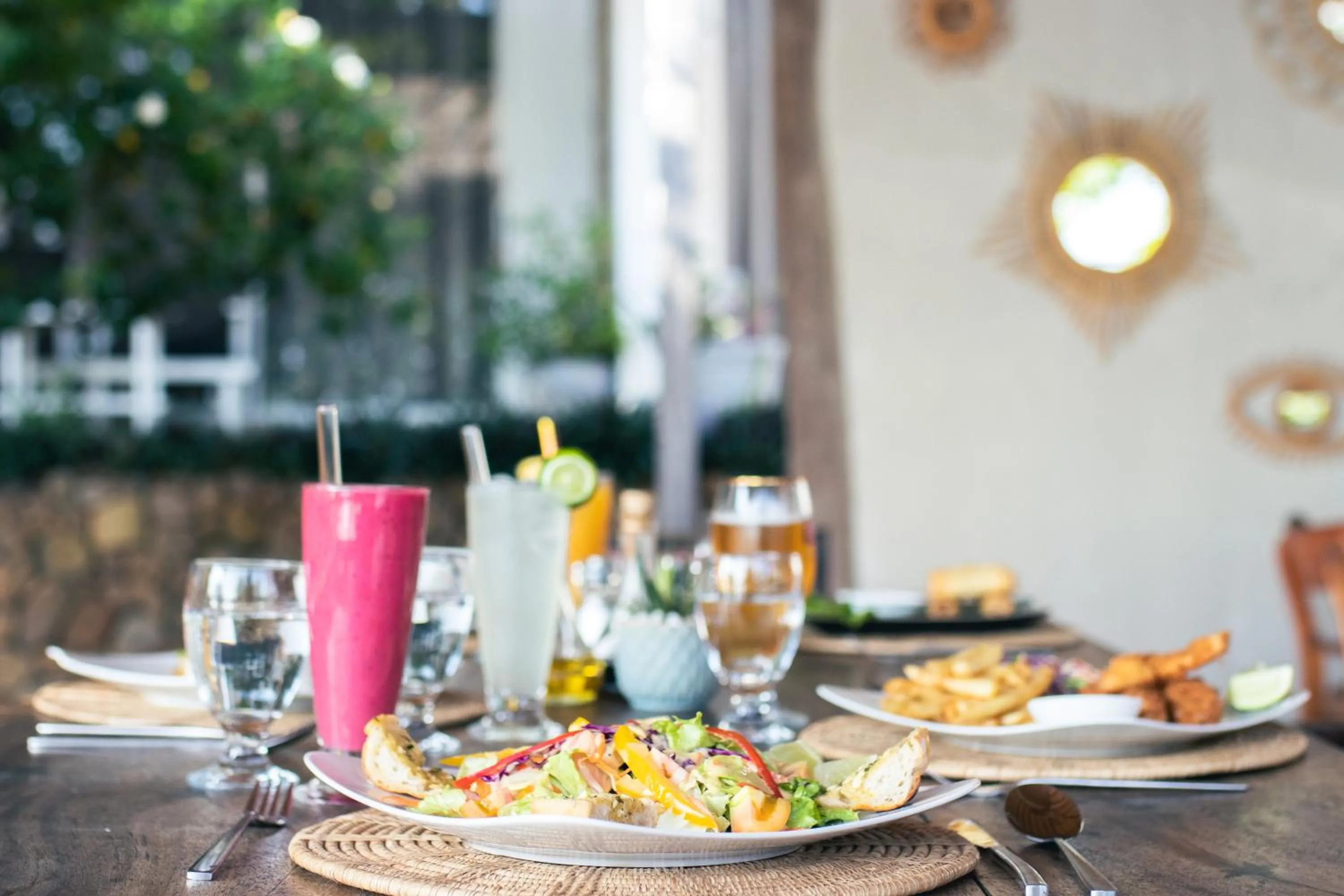 Restaurant/places to eat in Saravoan-Kep Hotel