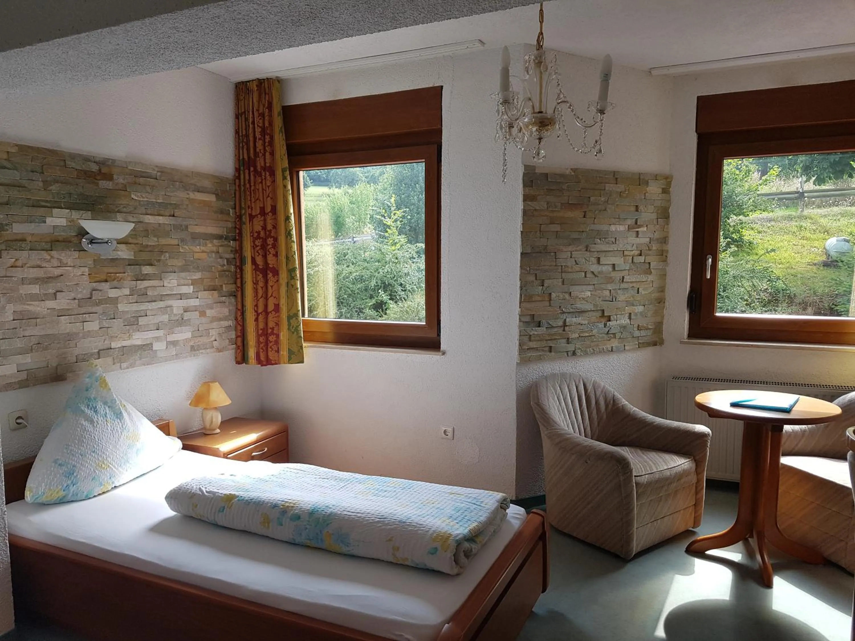 Photo of the whole room, Bed in Hotel Zur Engelsburg