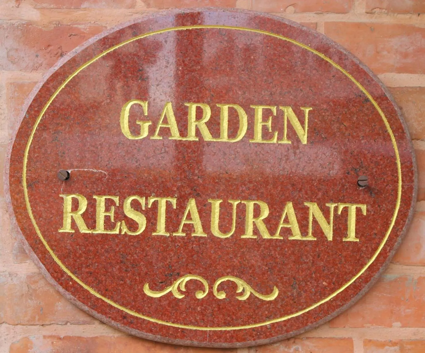 Restaurant/places to eat in Royal Astoria Hotel