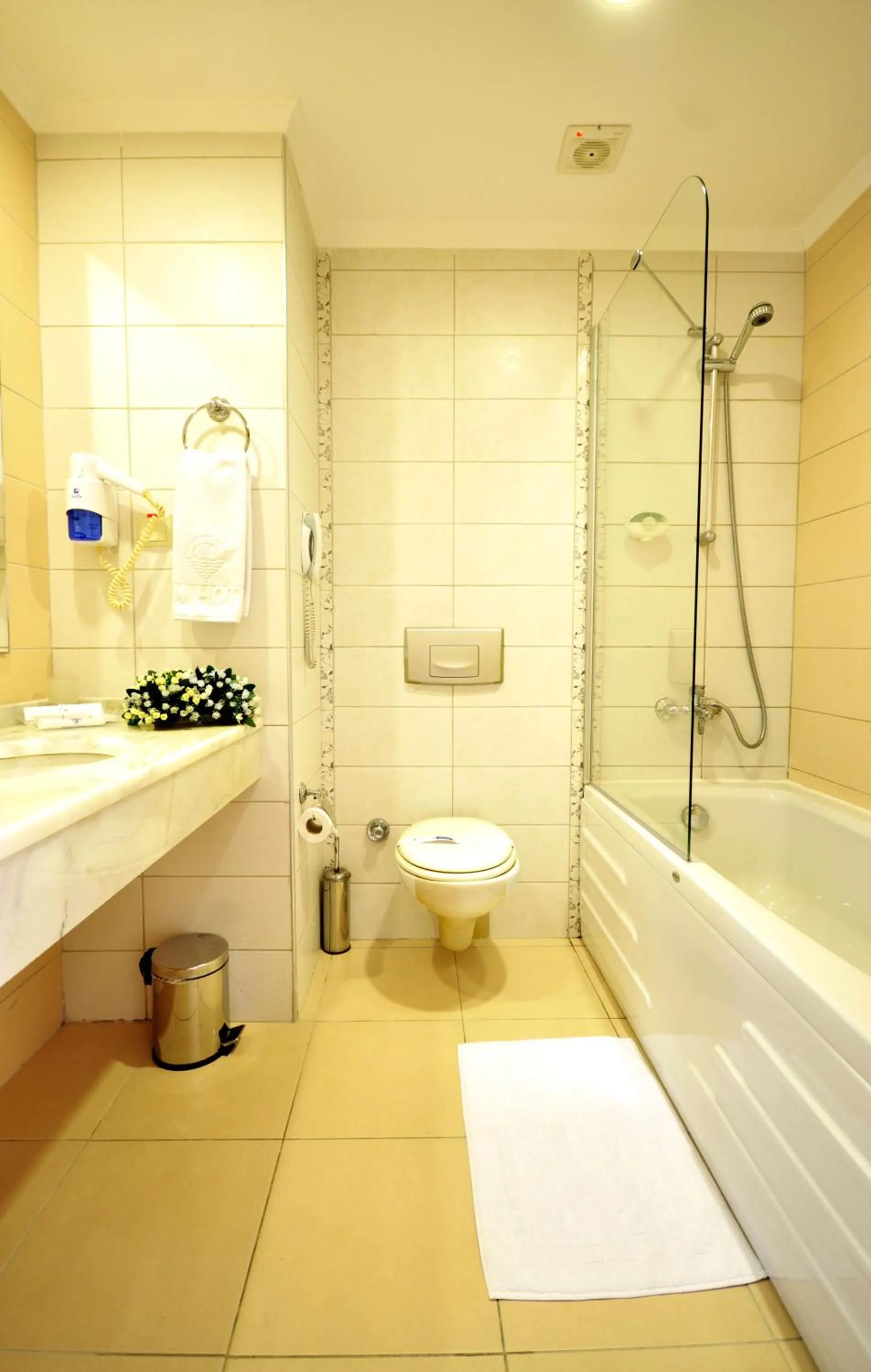 Shower in Titan Select Hotel Ultra All Inclusive