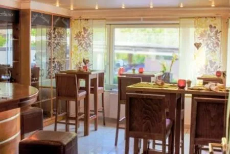 Restaurant/places to eat in Restaurant Niedmühle Land & Genuss Hotel