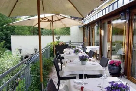 Restaurant/places to eat in Restaurant Niedmühle Land & Genuss Hotel