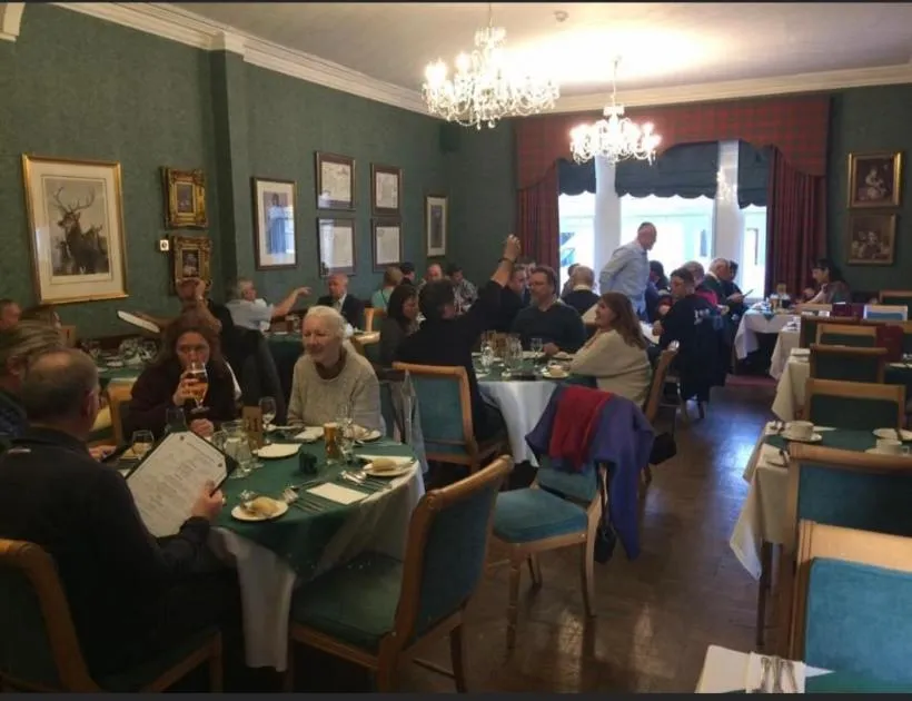 Restaurant/places to eat in Lovat Arms Hotel