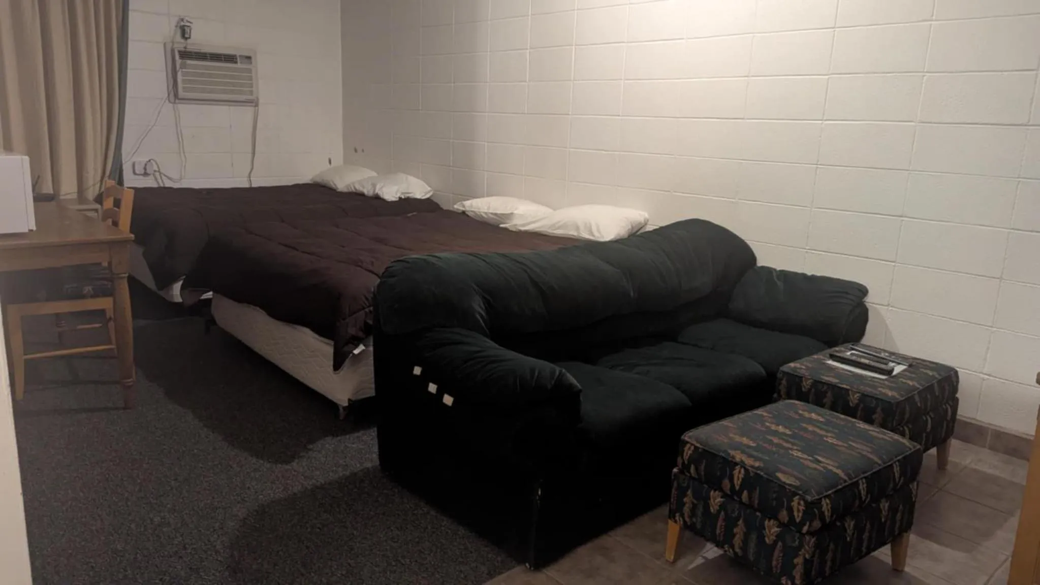 Bed in Rycroft Hotel