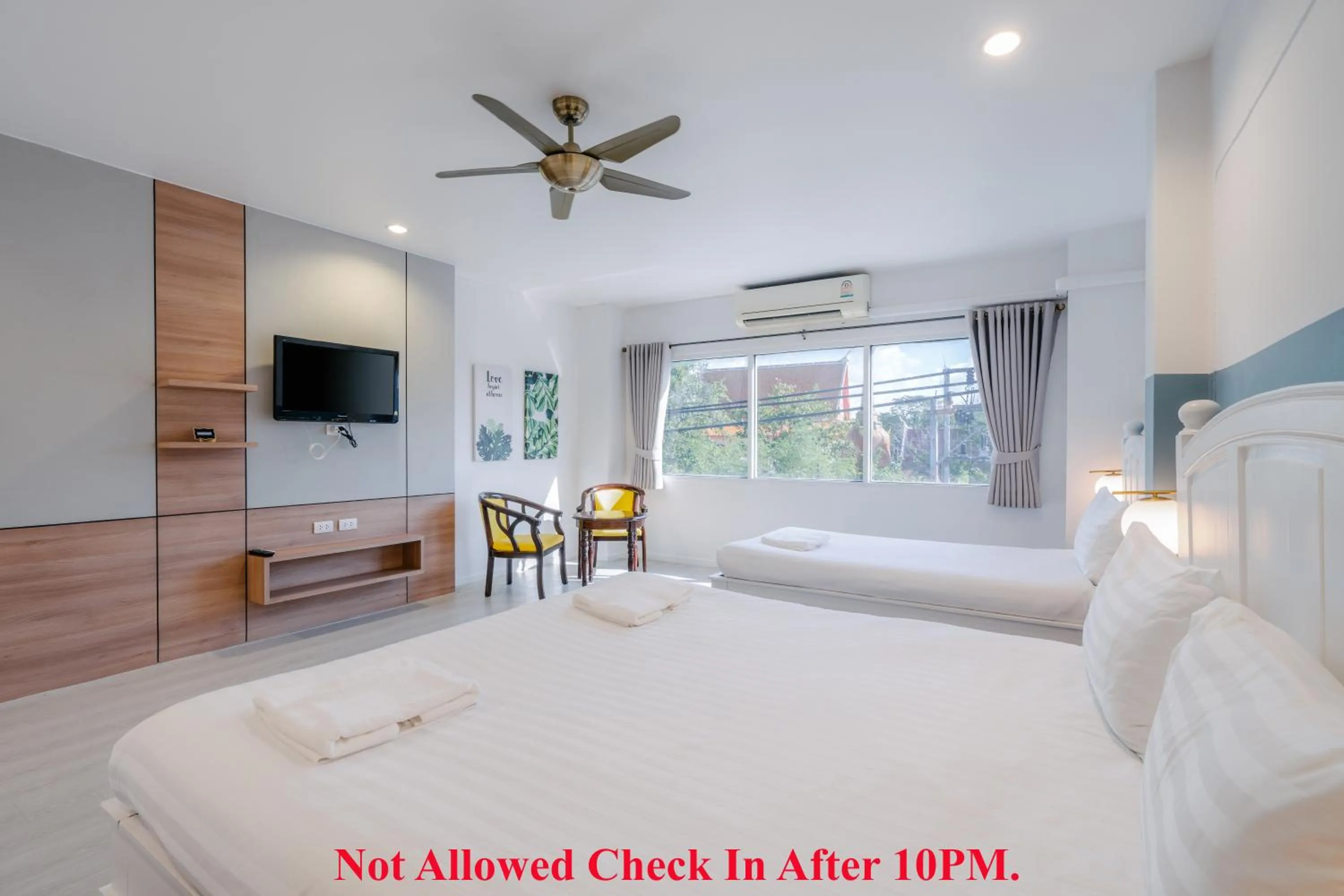 Bed in Baan Sutra Guesthouse