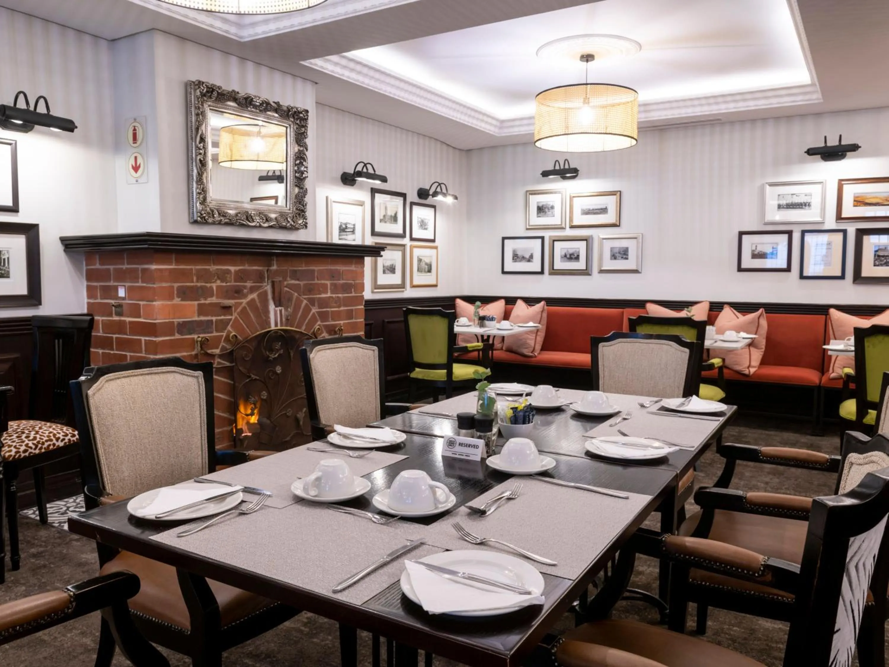 Restaurant/places to eat in ANEW Hotel Hilton Pietermaritzburg