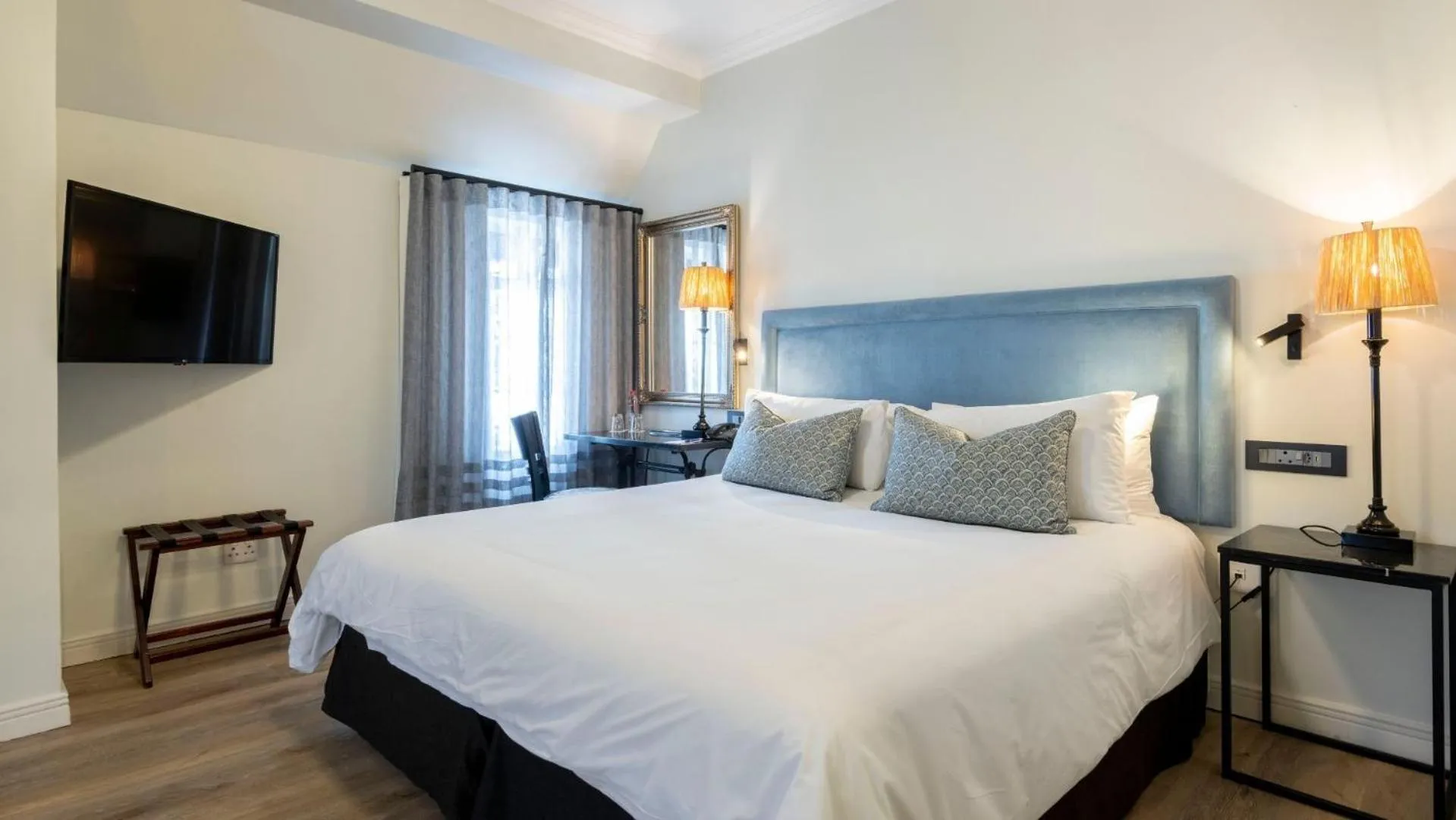 Bed in ANEW Hotel Hilton Pietermaritzburg