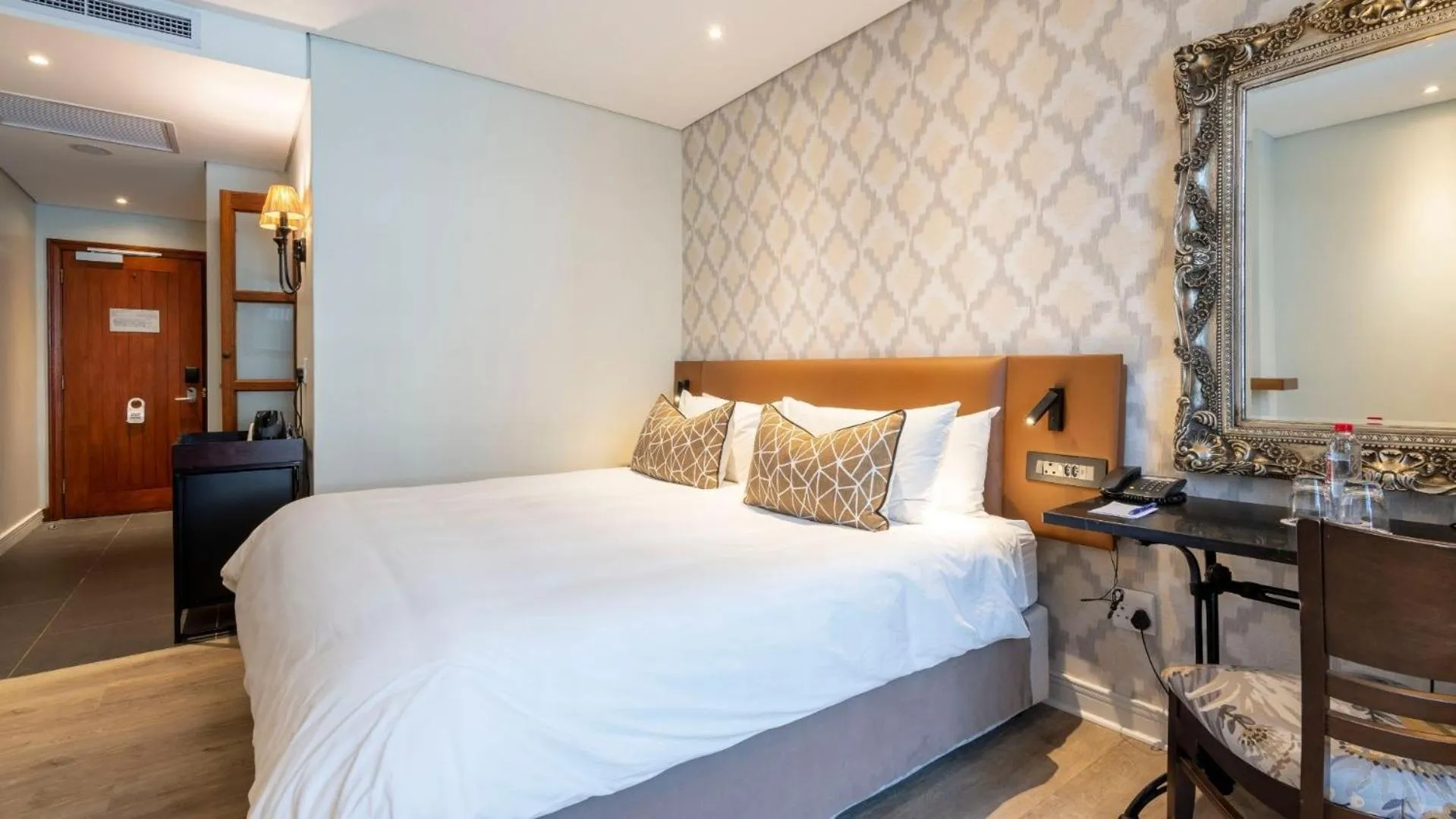 Bed in ANEW Hotel Hilton Pietermaritzburg