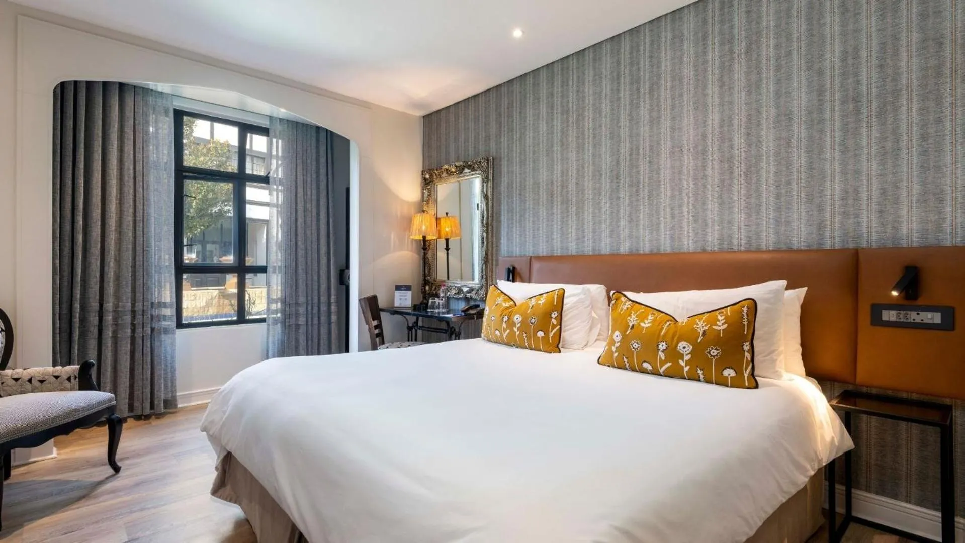 Bed in ANEW Hotel Hilton Pietermaritzburg