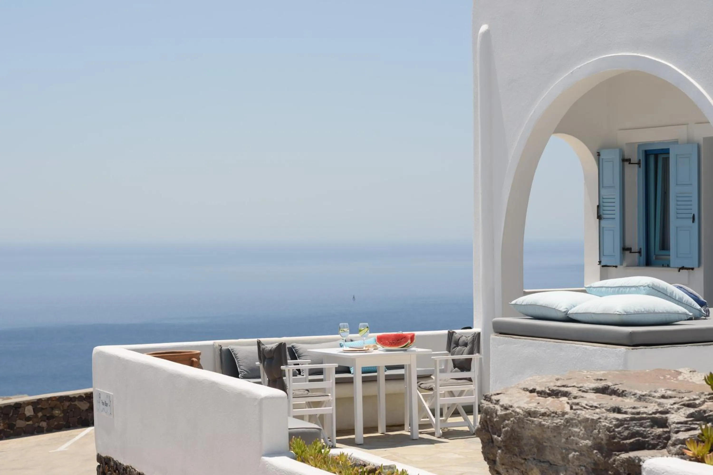 Property building, Bed in Kalestesia Suites