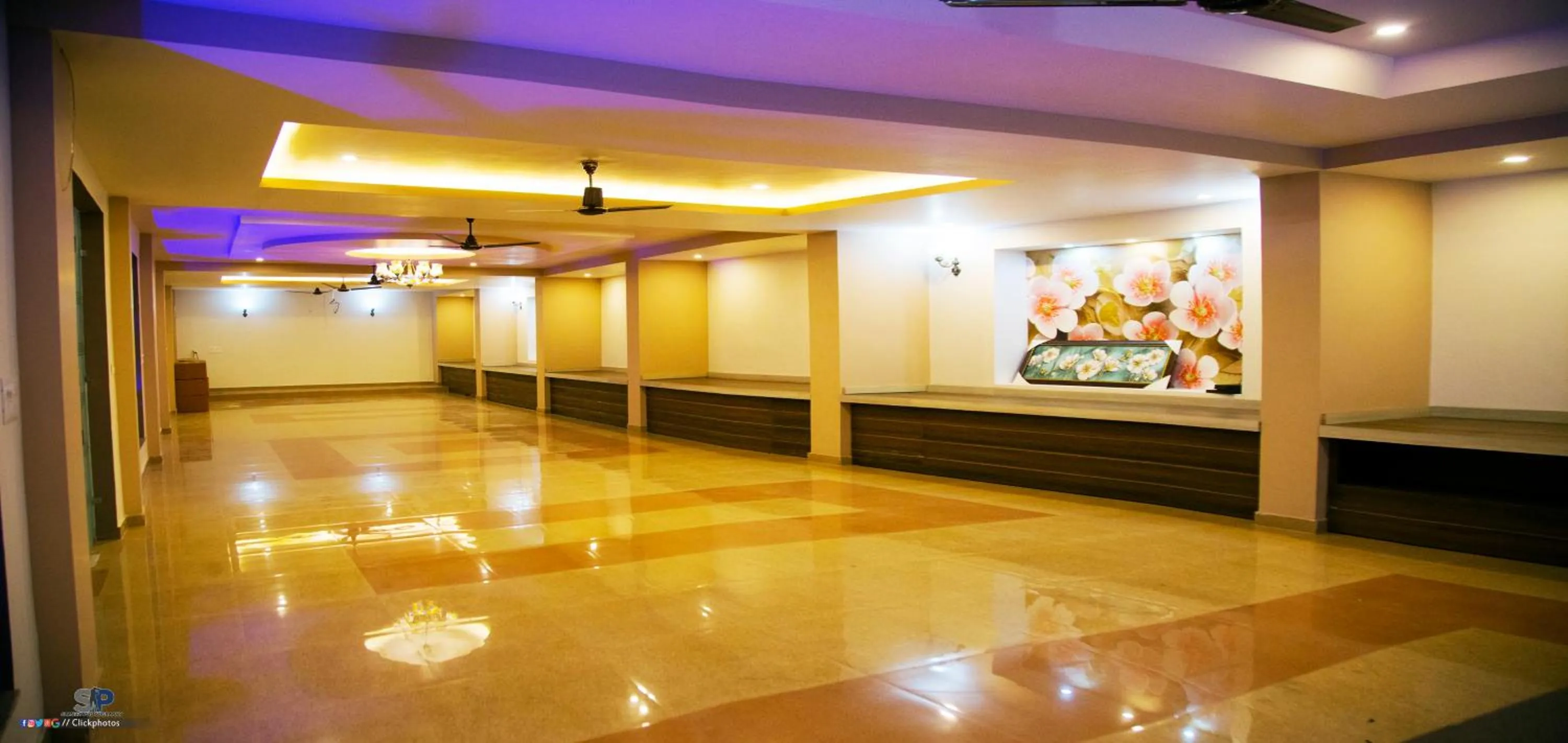 Business facilities in La Bellevue (Club & Resort)