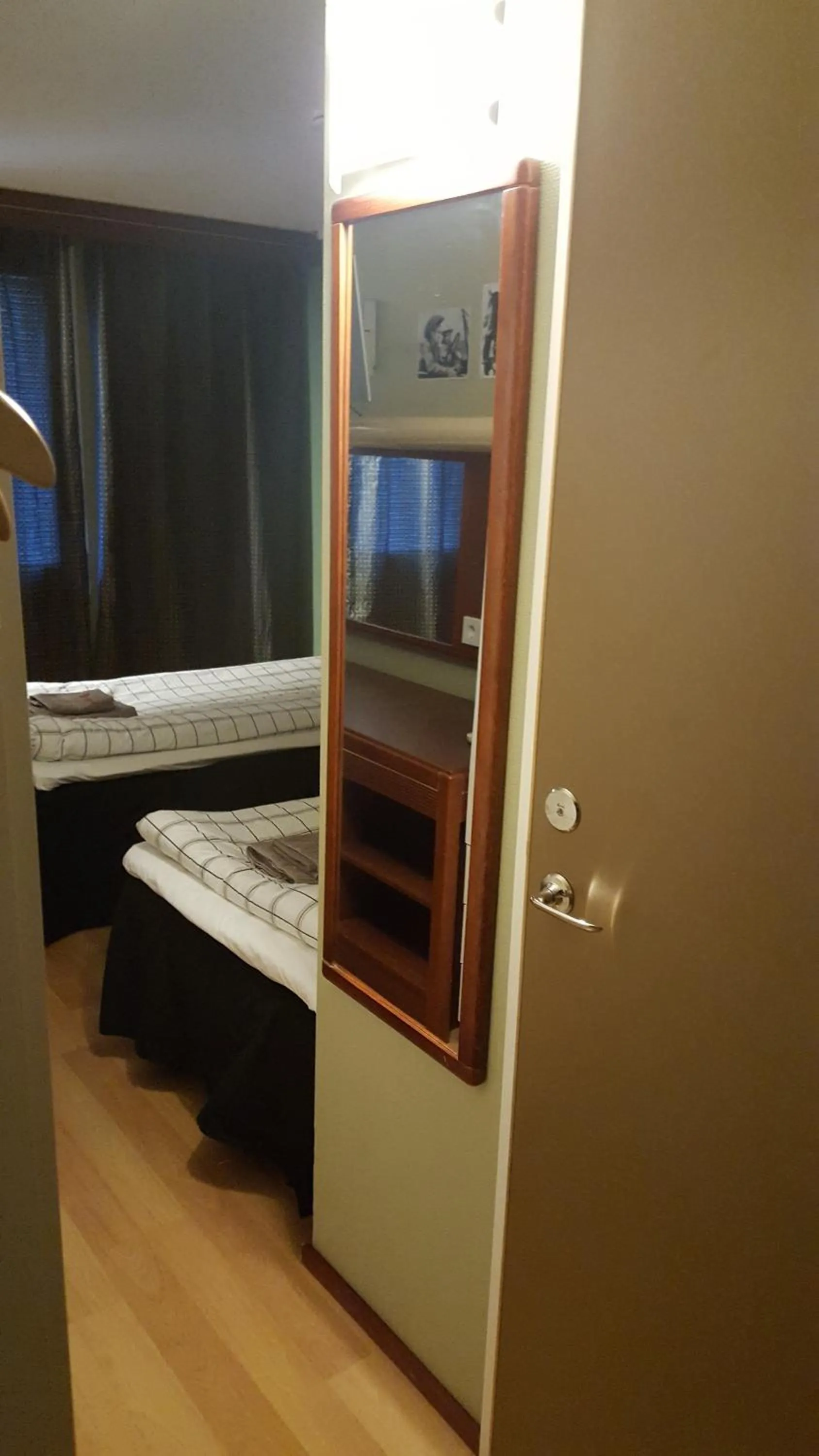 Photo of the whole room, Bed in Highway Hotel