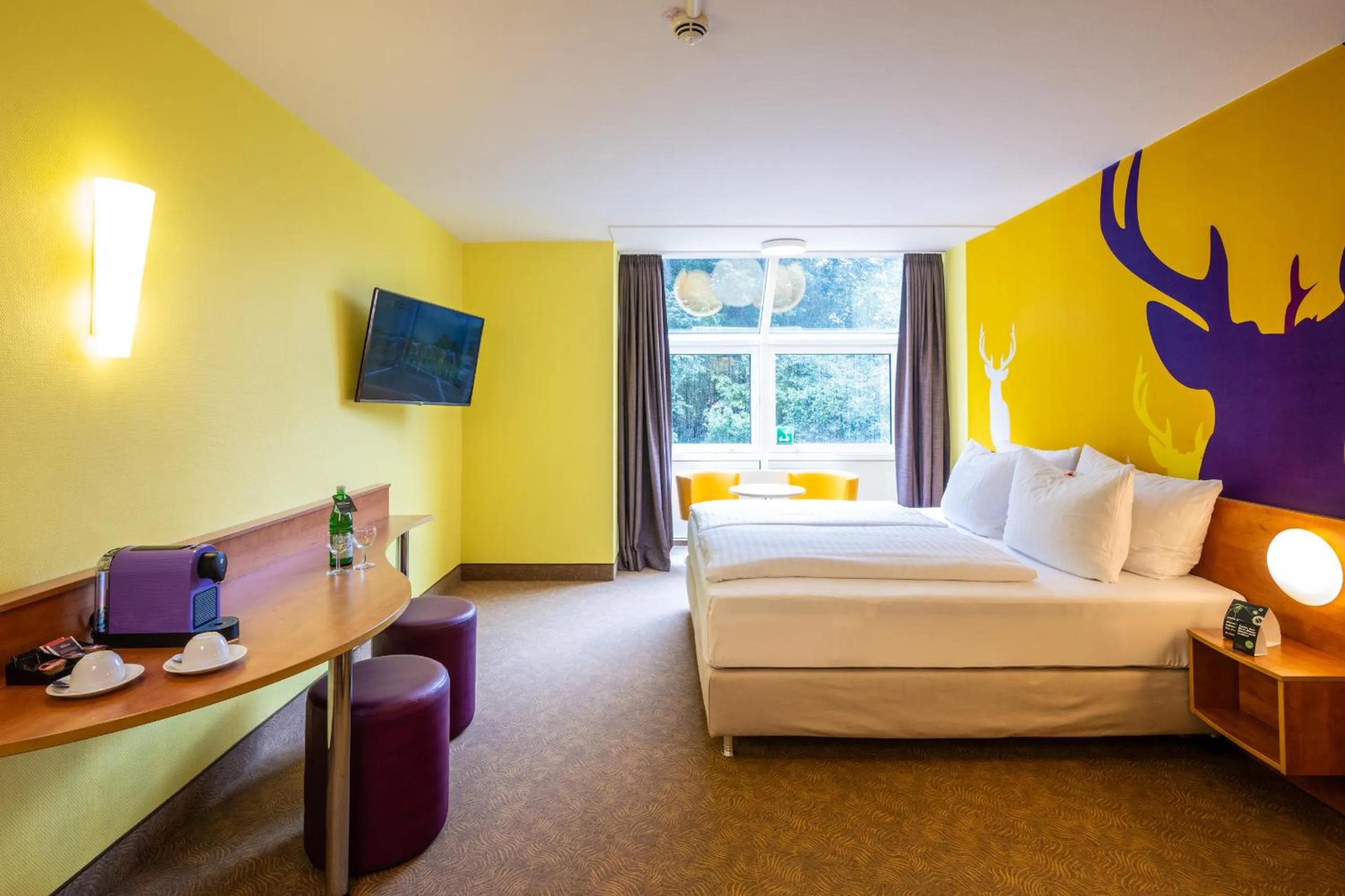 Photo of the whole room, Bed in Hotel Göttingen-West