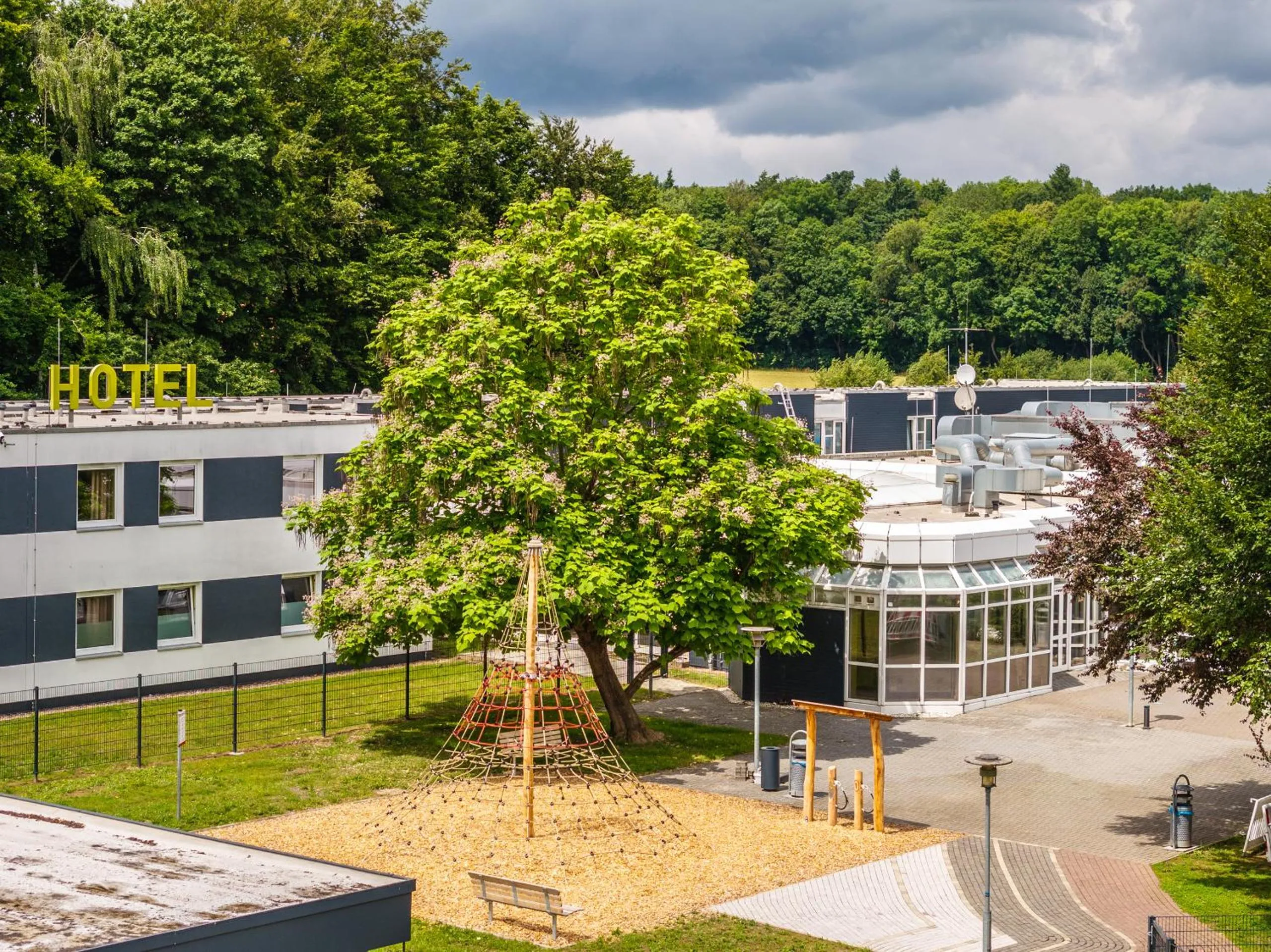 Facade/entrance in Hotel Göttingen-West