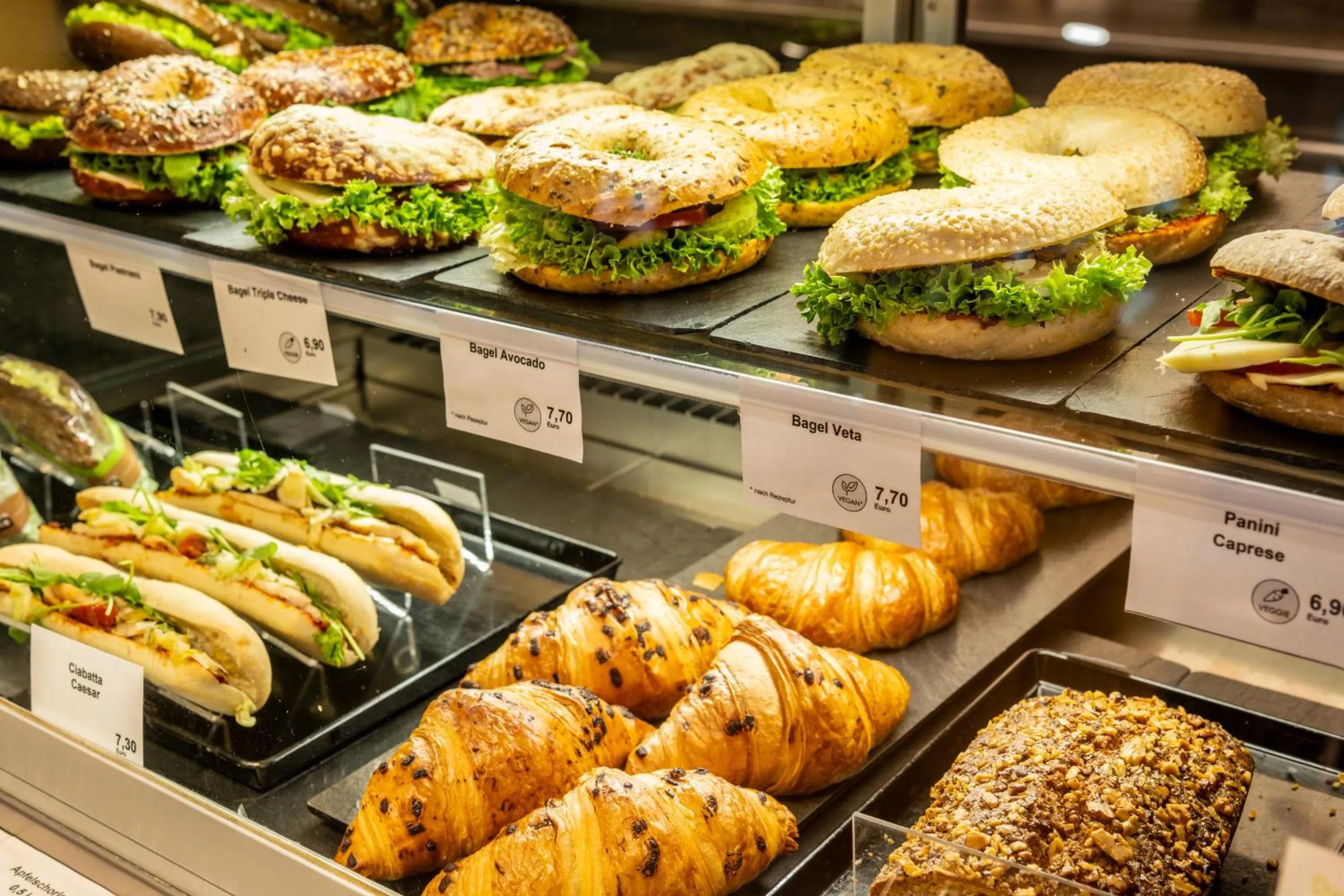 Restaurant/places to eat in Hotel Göttingen-West