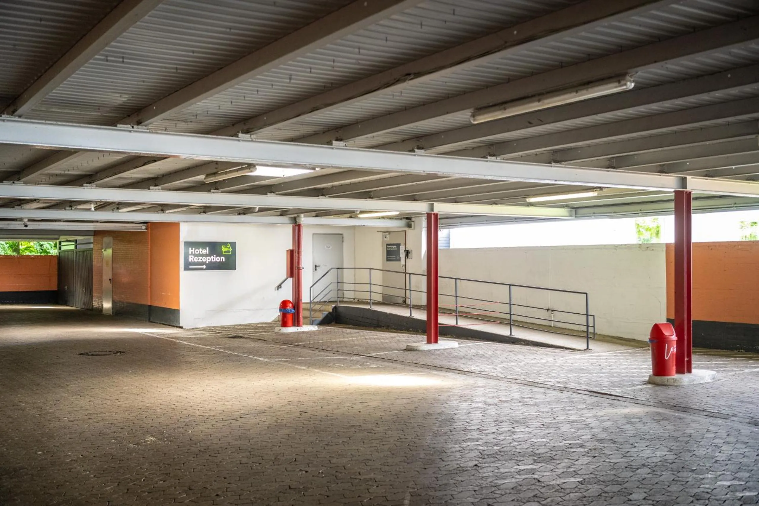 Parking in Hotel Göttingen-West