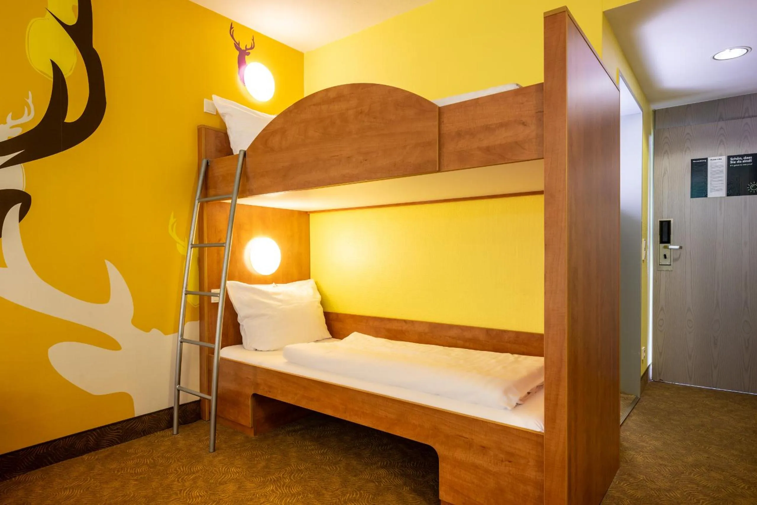 bunk bed, Bed in Hotel Göttingen-West