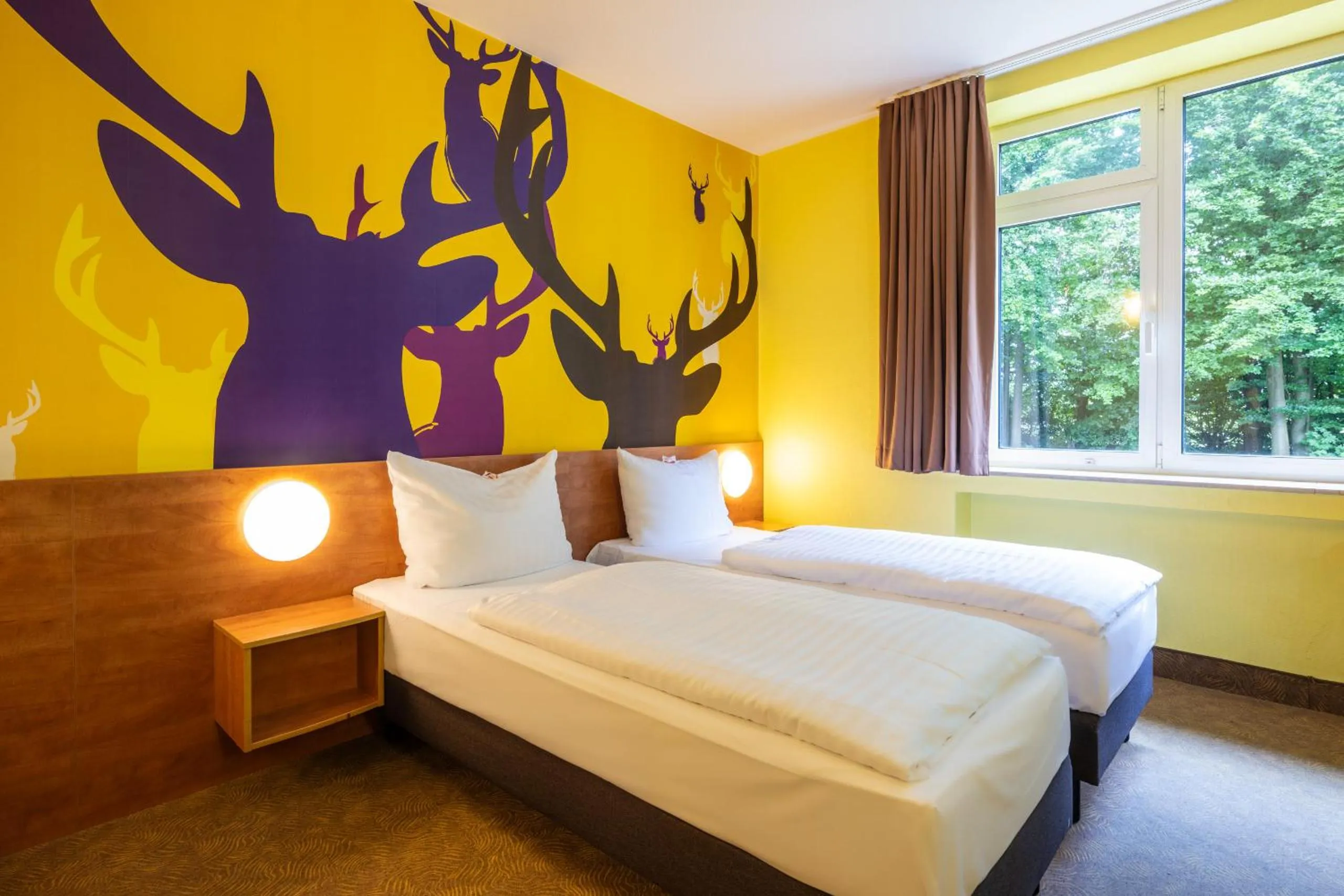 Photo of the whole room, Bed in Hotel Göttingen-West