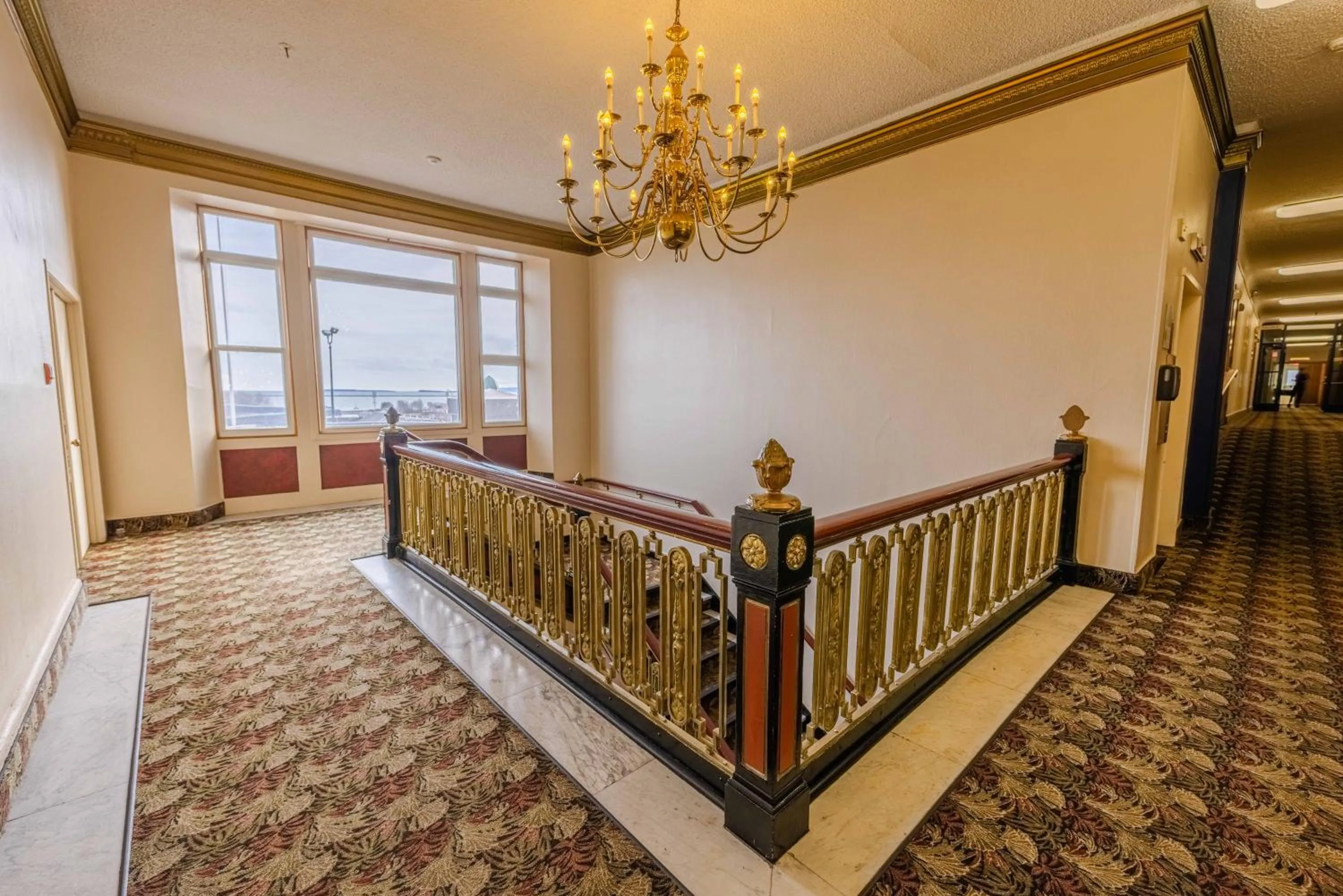 Bed in Prince Arthur Waterfront Hotel & Suites