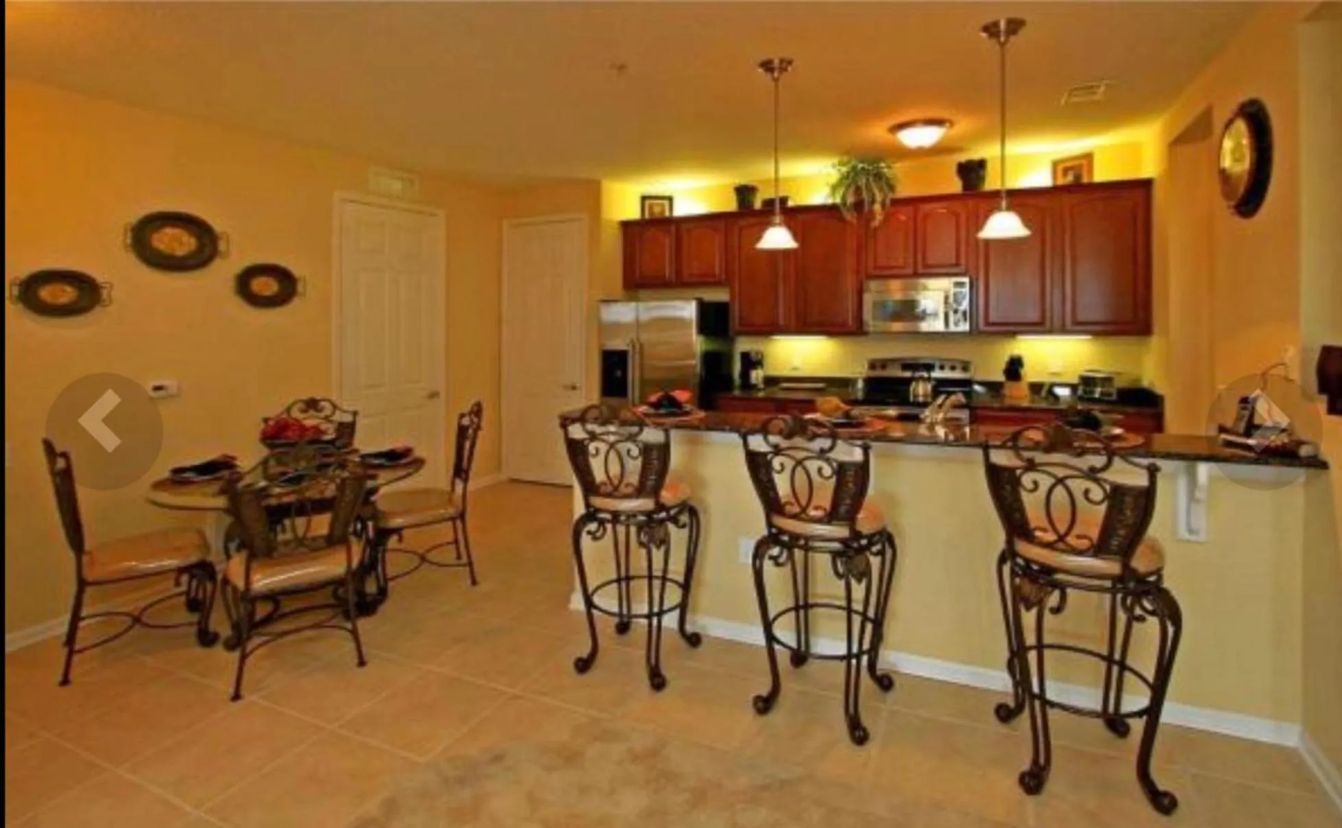 Kitchen or kitchenette in Executive 3 Bedroom Villa at Universal,Convention Center, Vista Cay