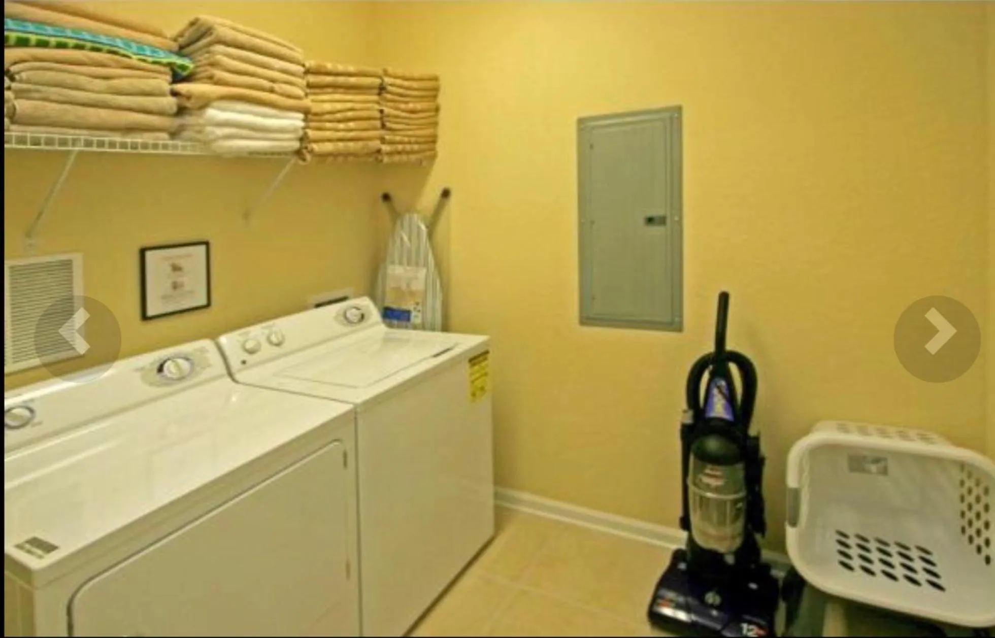 washing machine in Executive 3 Bedroom Villa at Universal,Convention Center, Vista Cay
