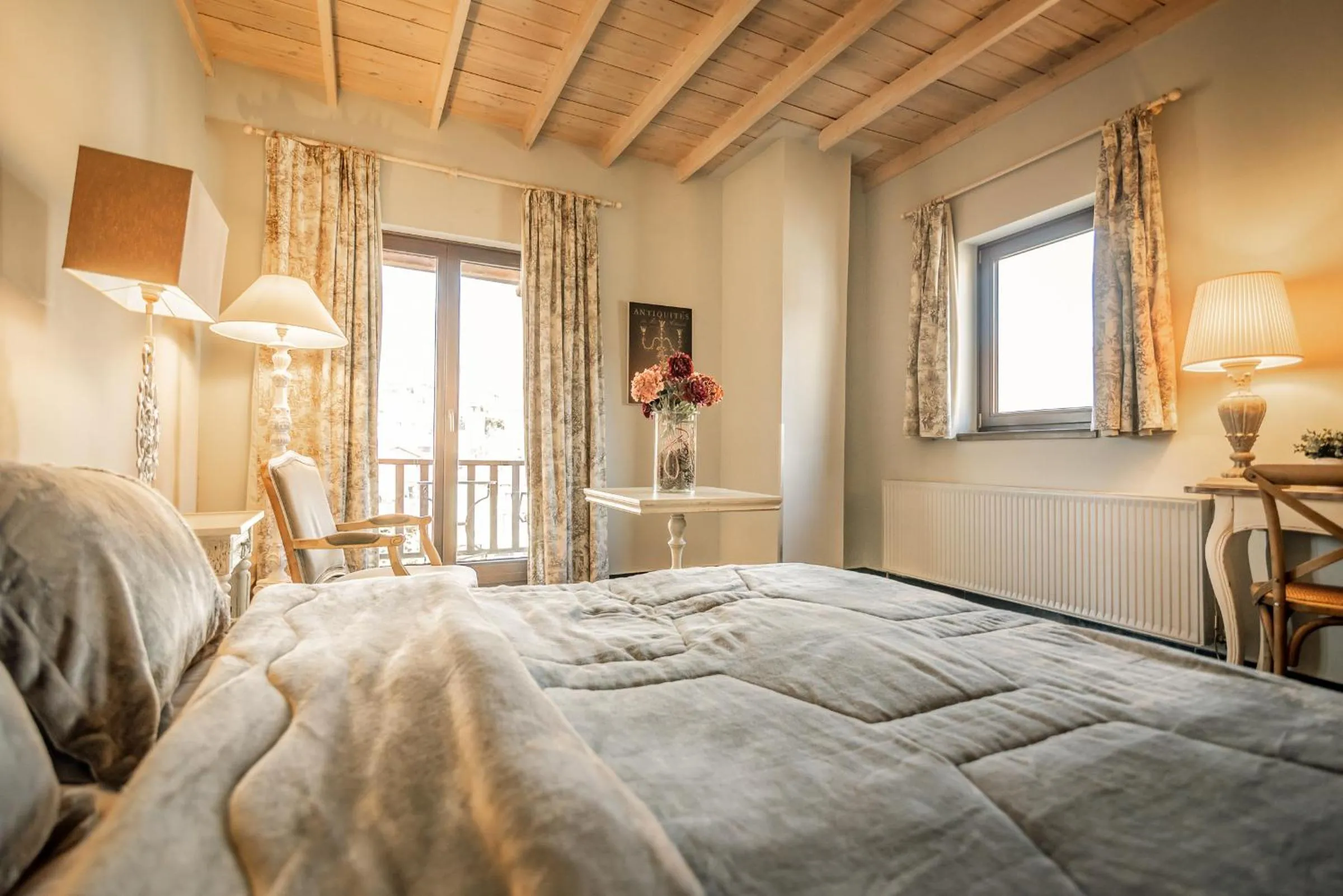 Bed in Chalet Sapin Hotel