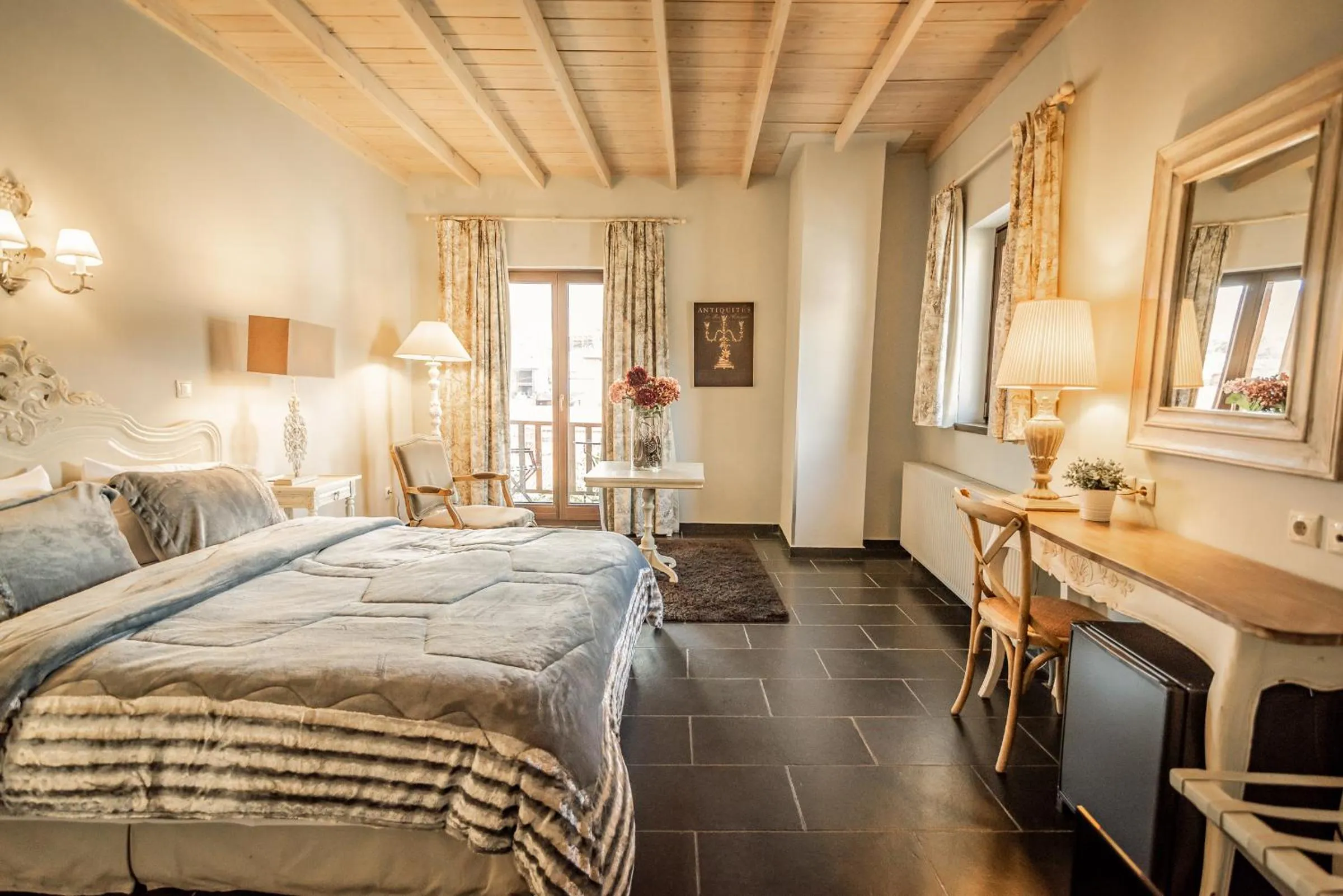 Bed in Chalet Sapin Hotel