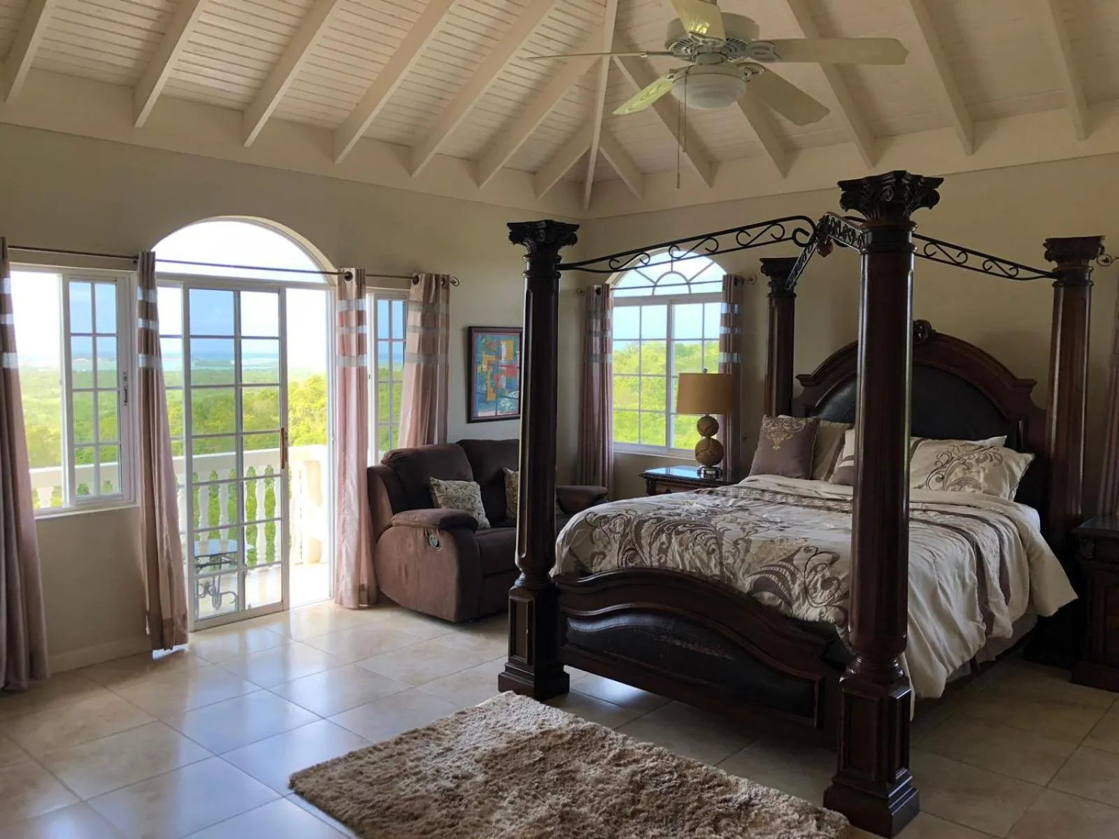 Bed in Retreat Guest House