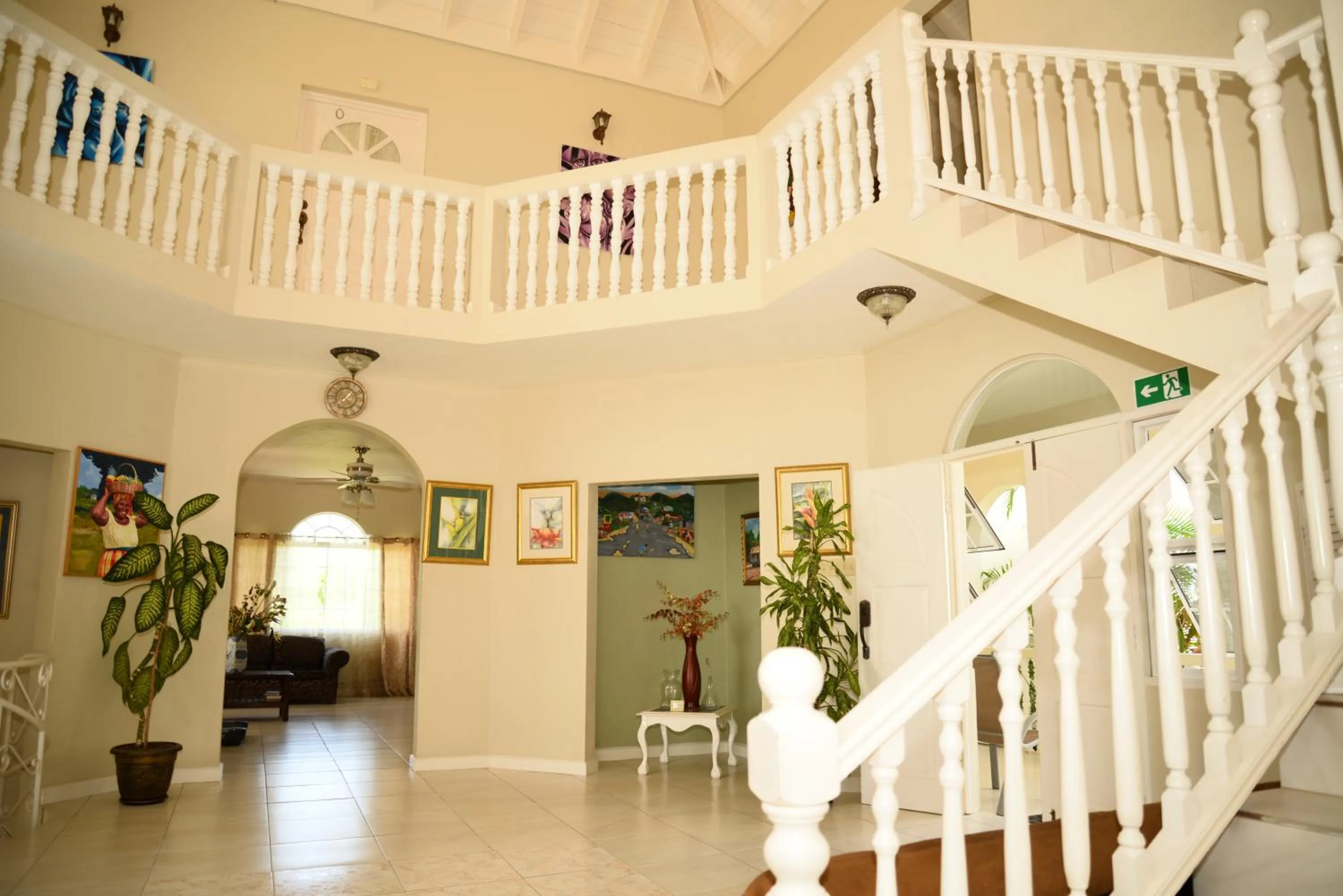 Lobby or reception in Retreat Guest House