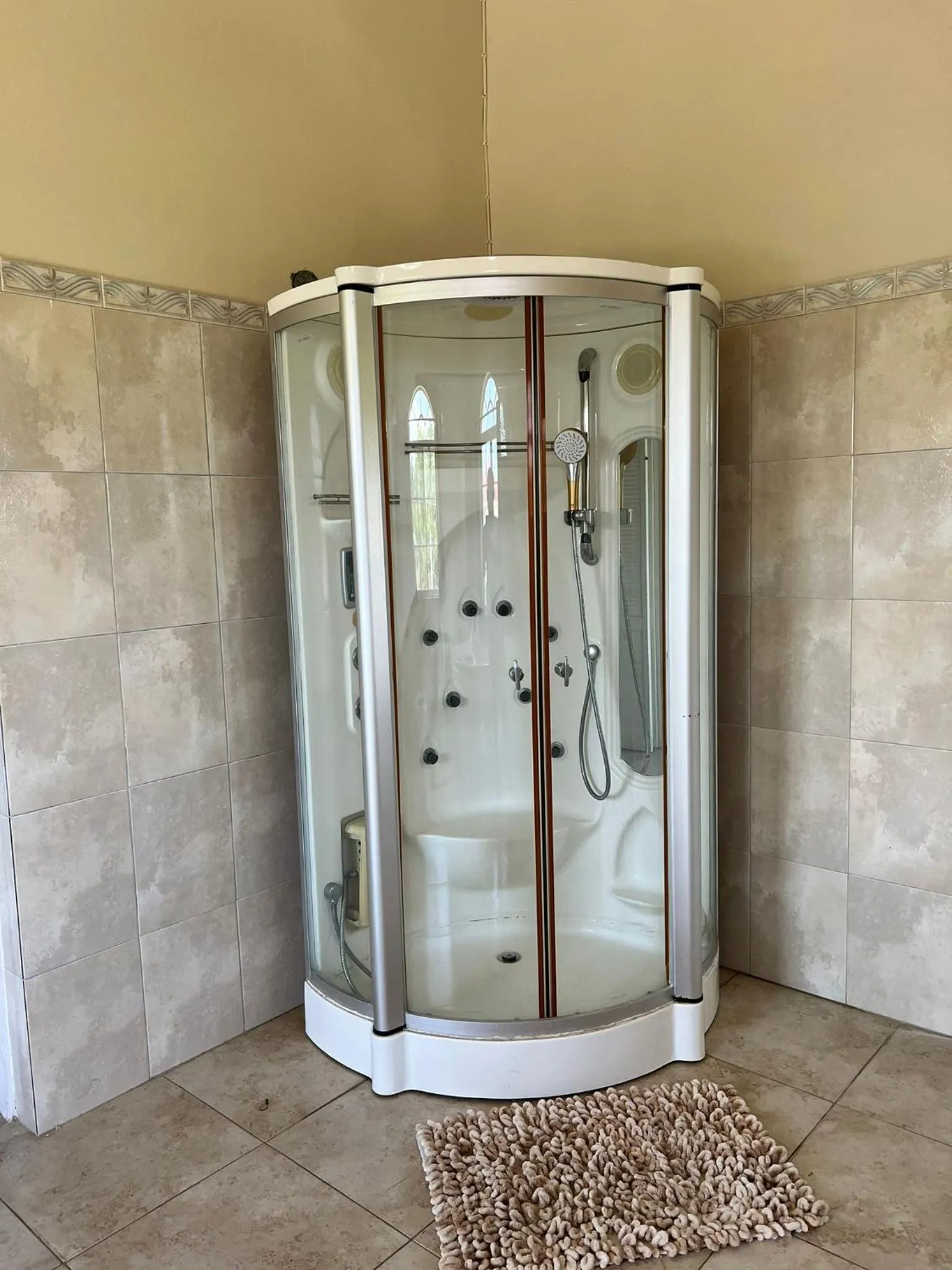 Shower in Retreat Guest House