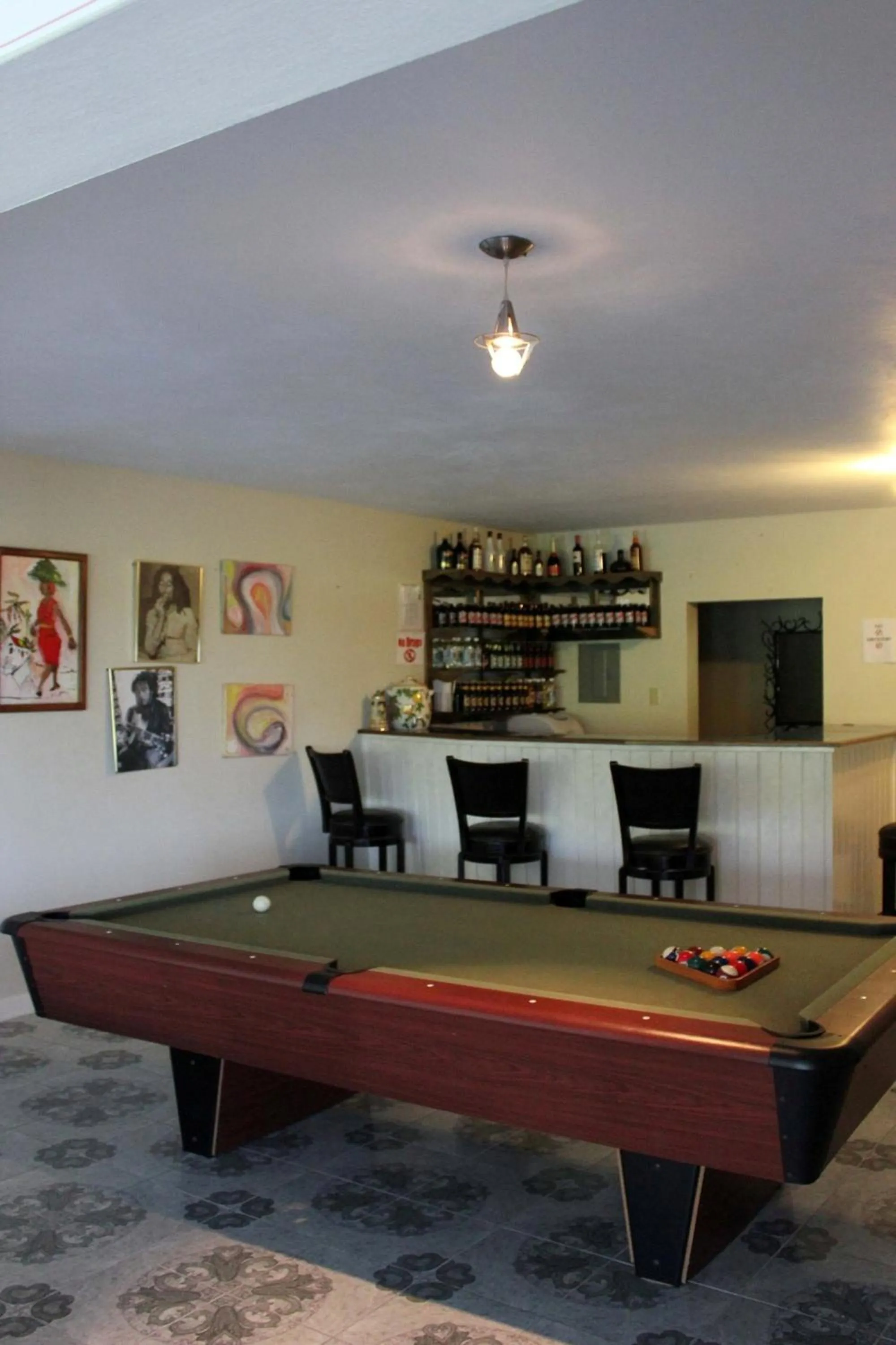 Restaurant/places to eat in Retreat Guest House