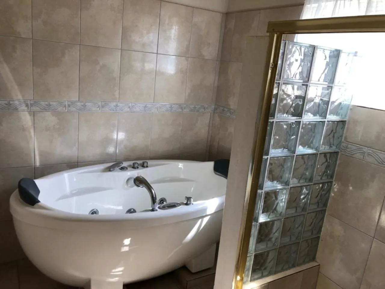 Shower in Retreat Guest House