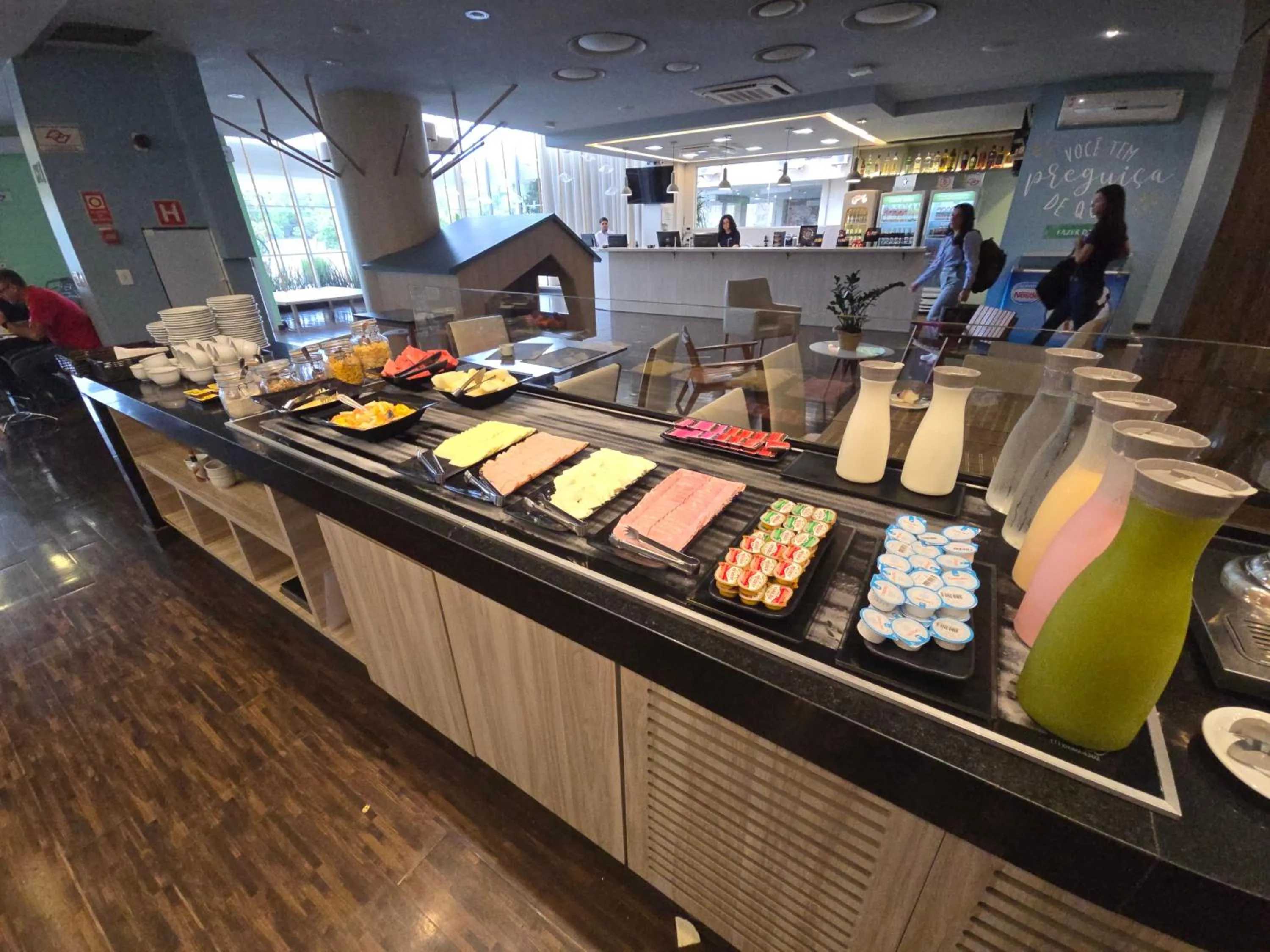 Food in Golden Tower Maurilio Biagi by Fênix Hotéis