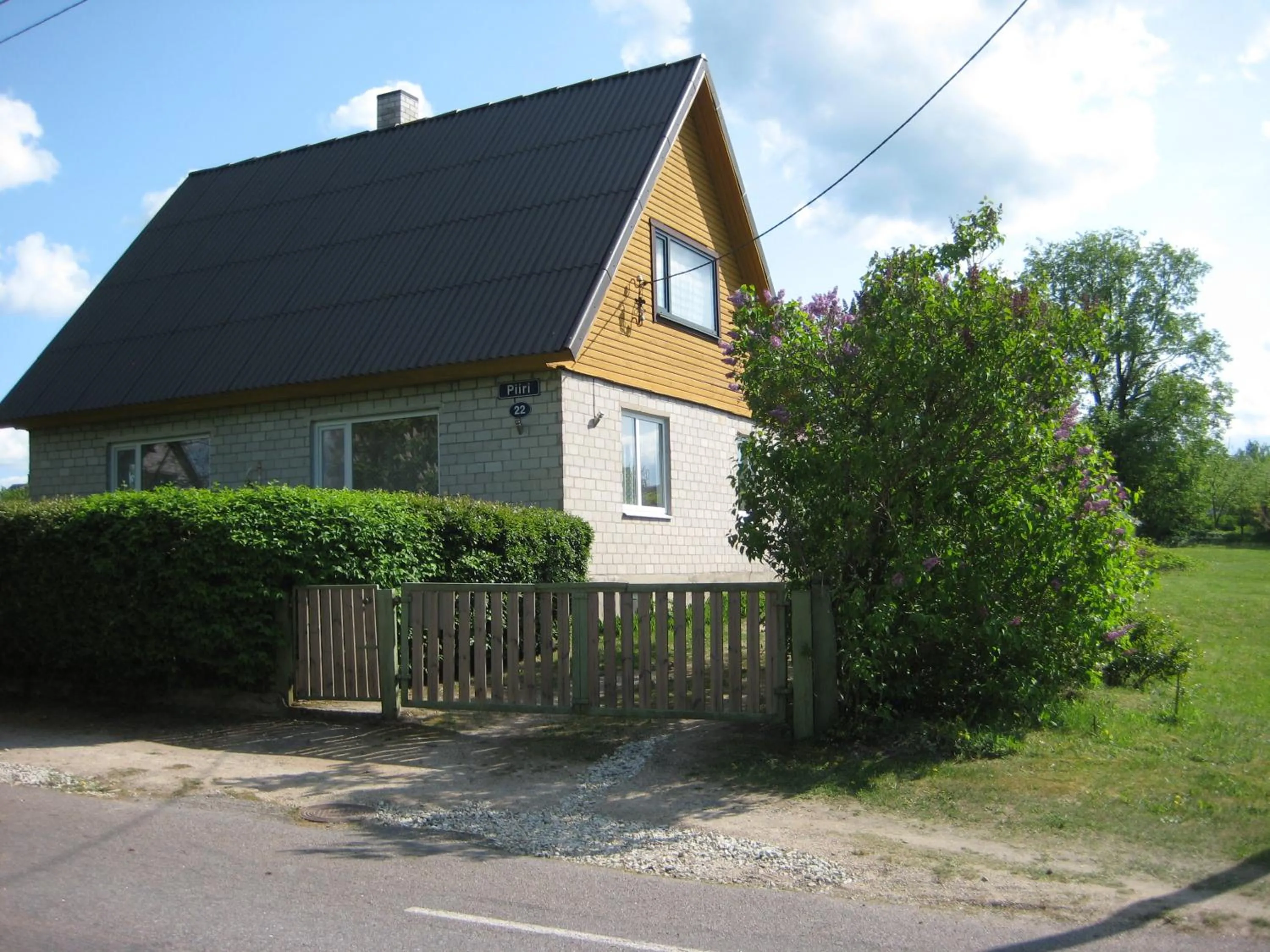 Piiri Holiday House