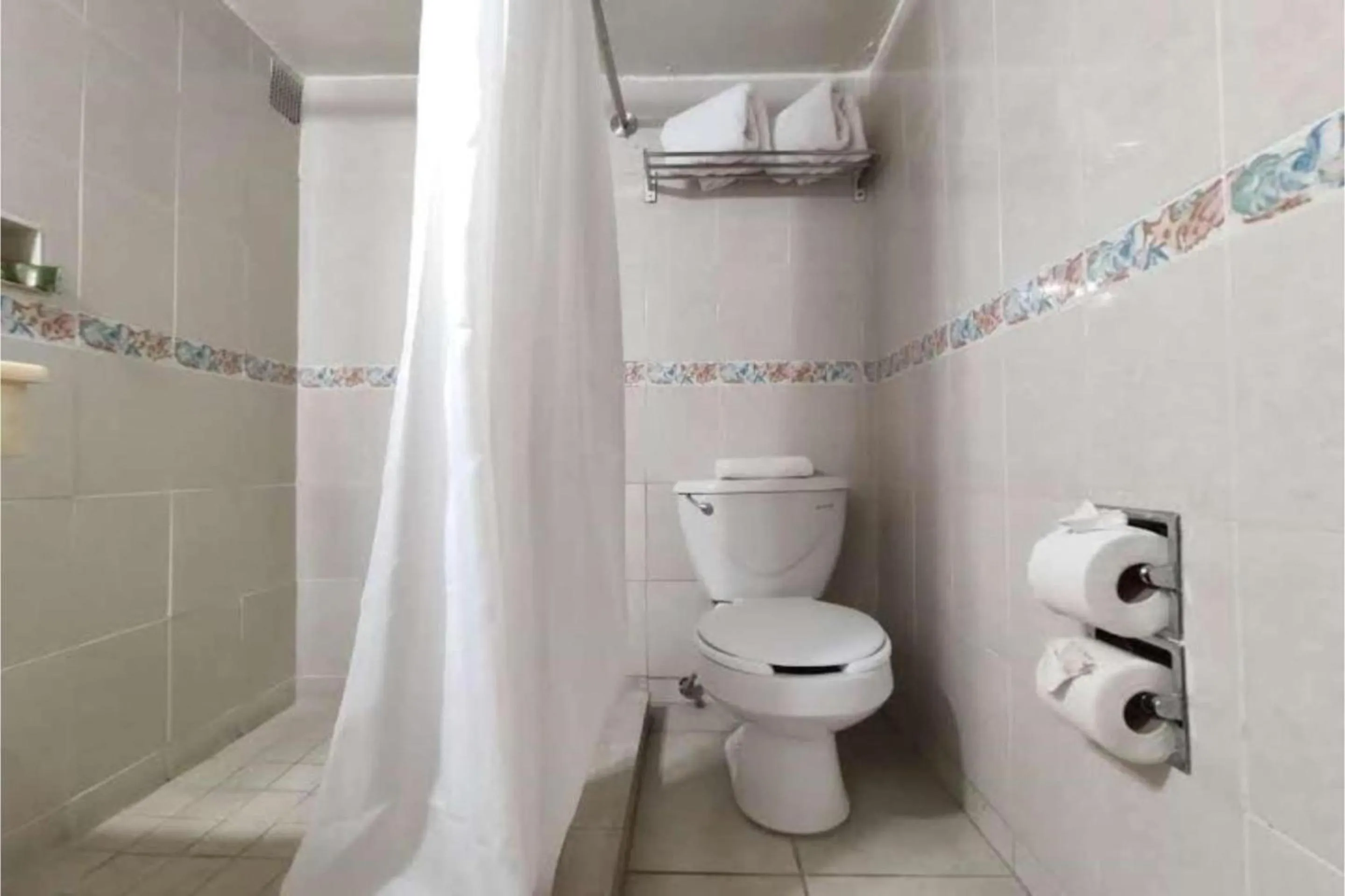 Bathroom in Hotel Del Portal, Puebla