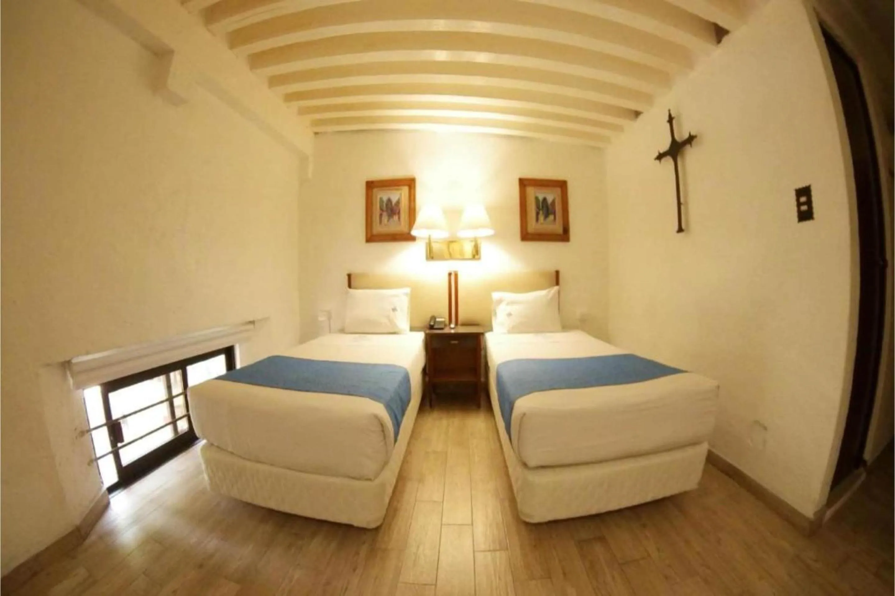 Bedroom, Bed in Hotel Del Portal, Puebla